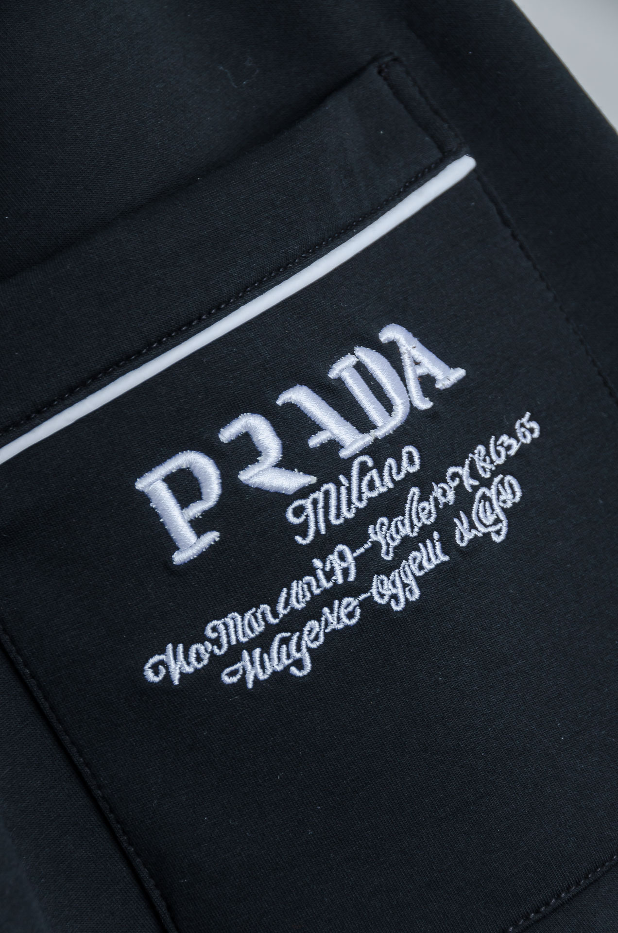 ☀️☀️PR*ADA普拉＊达26FW精梳棉混纺挺括有型自带筋骨感抗皱性极强四面弹力包容性好弹力松紧腰搭配