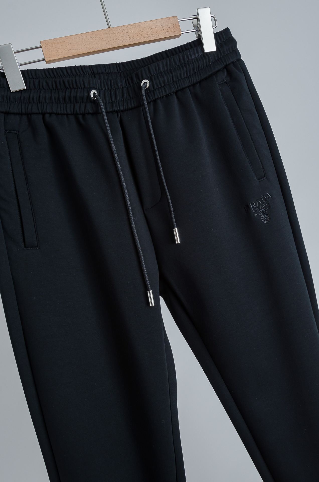 ☀️☀️PR*ADA普拉＊达26FW精梳棉混纺挺括有型自带筋骨感抗皱性极强四面弹力包容性好弹力松紧腰搭配