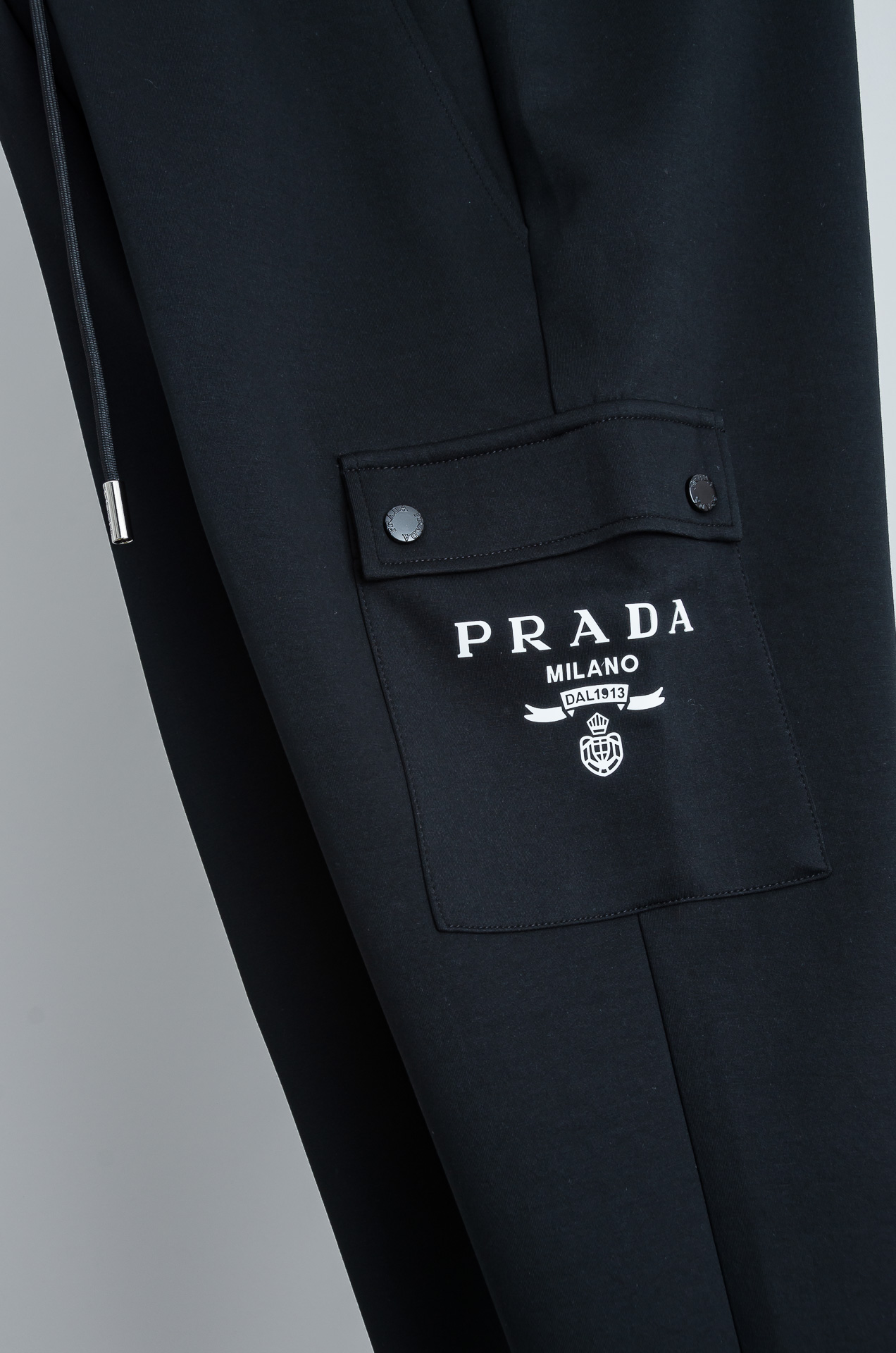 ☀️☀️PR*ADA普拉＊达26FW精梳棉混纺挺括有型自带筋骨感抗皱性极强四面弹力包容性好弹力松紧腰搭配