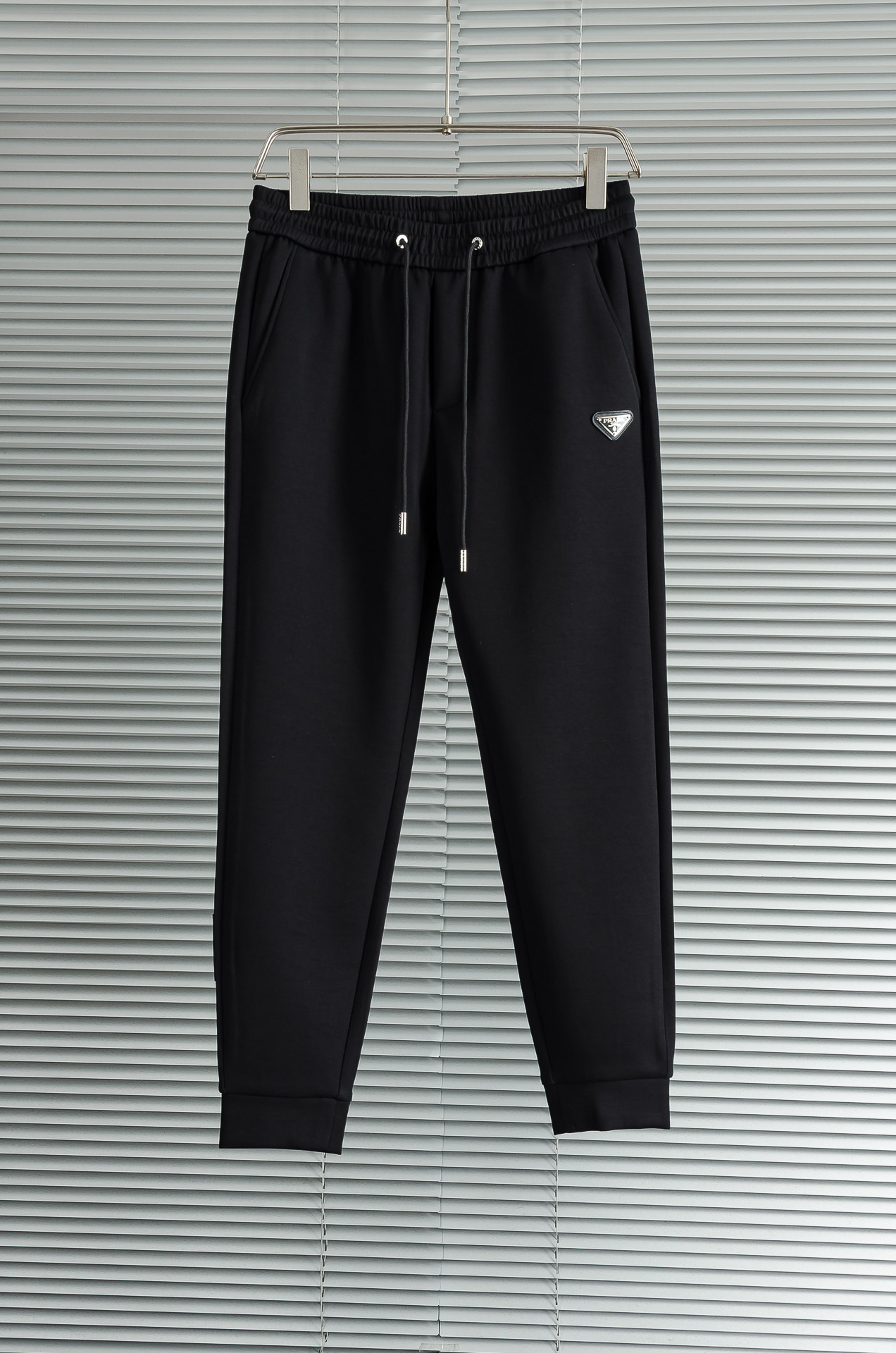 PRA*DA普＊拉达26FW精梳棉混纺挺括有型自带筋骨感抗皱性极强四面弹力包容性好弹力松紧腰搭配抽绳设计