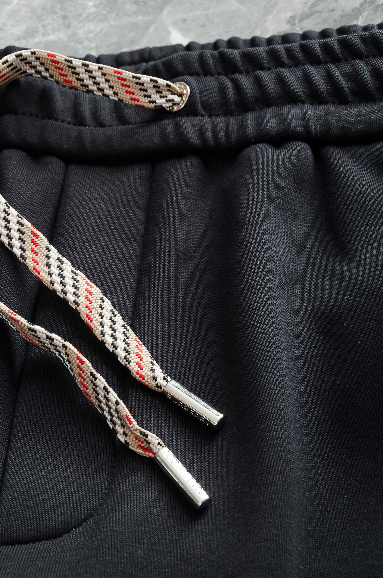 Burbe＊rry巴宝＊莉2026FW秋冬新款加绒休闲卫裤# 舒柔加绒加厚面料，一件都能抵御严寒雨雪的侵