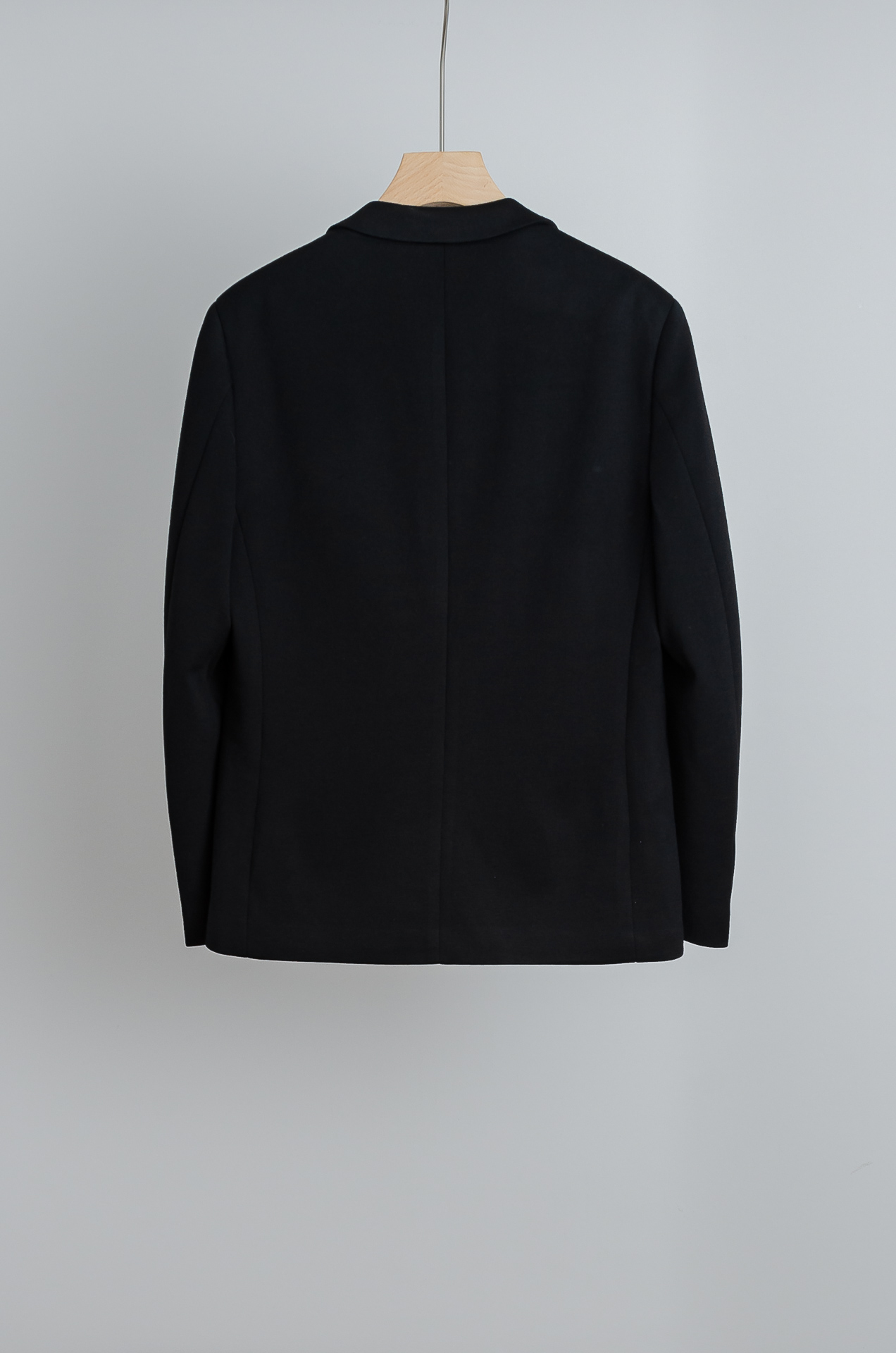 ☀️☀️PRADA普拉达2026ss羊毛混纺胸标点缀男士商务休闲西服#舒适有弹力，区别于普通的西装面料，