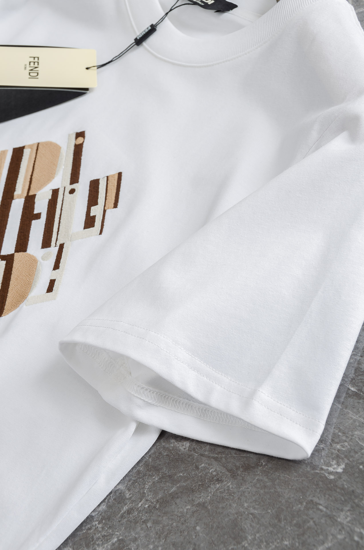 FENDI芬迪2026SS最新客供进口长绒棉男士圆领短袖T恤衫#定织定染100%长绒棉，最大程度的给你带
