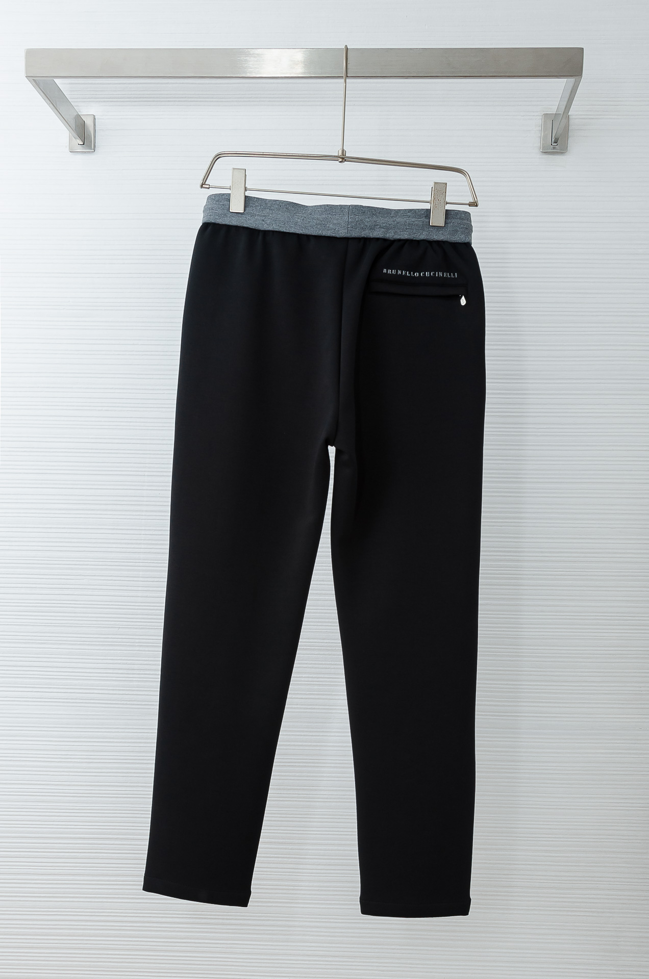 BC 26FW精梳棉混纺挺括有型自带筋骨感抗皱性极强四面弹力包容性好弹力松紧腰搭配抽绳设计立体裁剪上身显