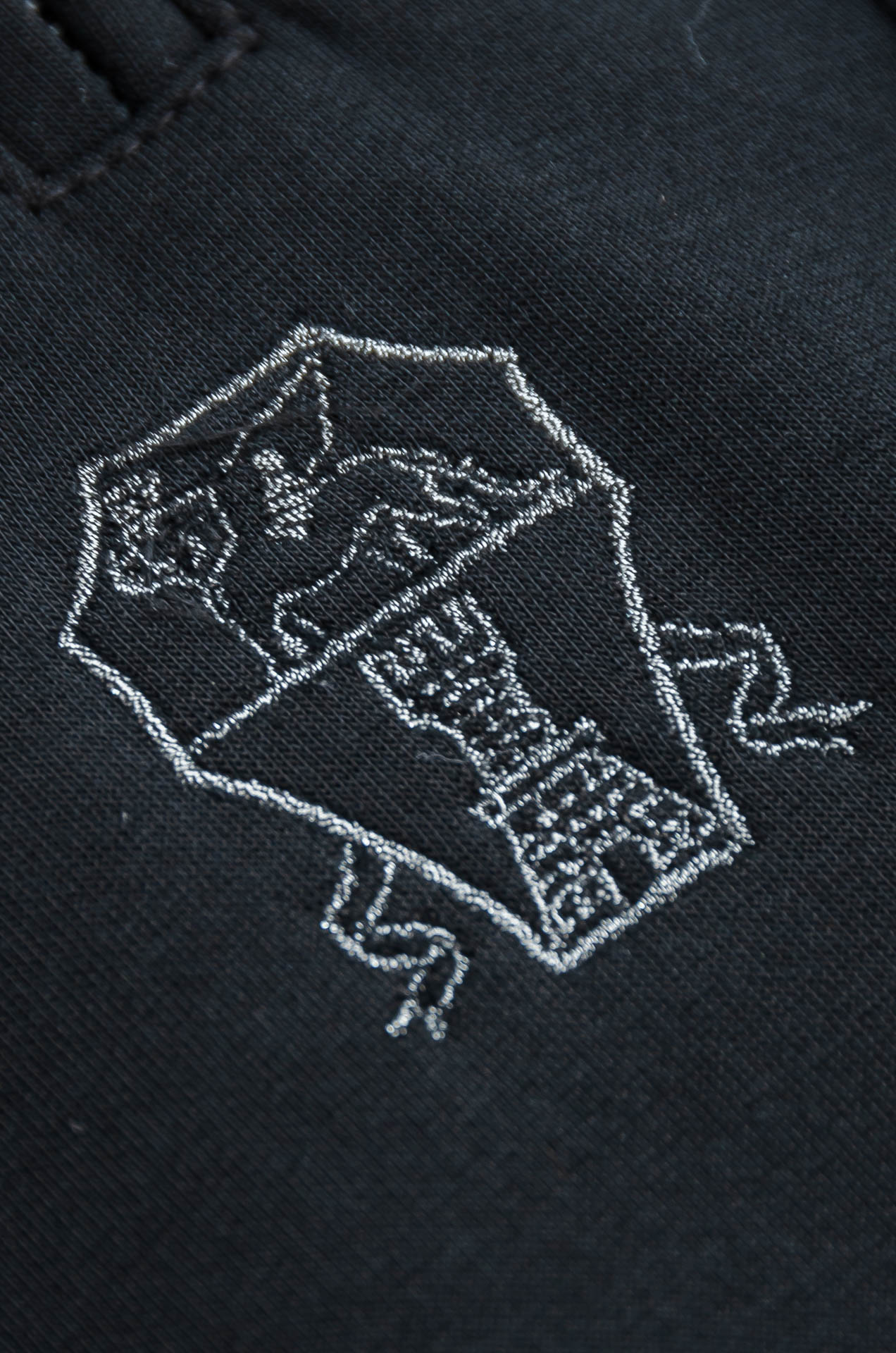 BC 26FW精梳棉混纺挺括有型自带筋骨感抗皱性极强四面弹力包容性好弹力松紧腰搭配抽绳设计立体裁剪上身显