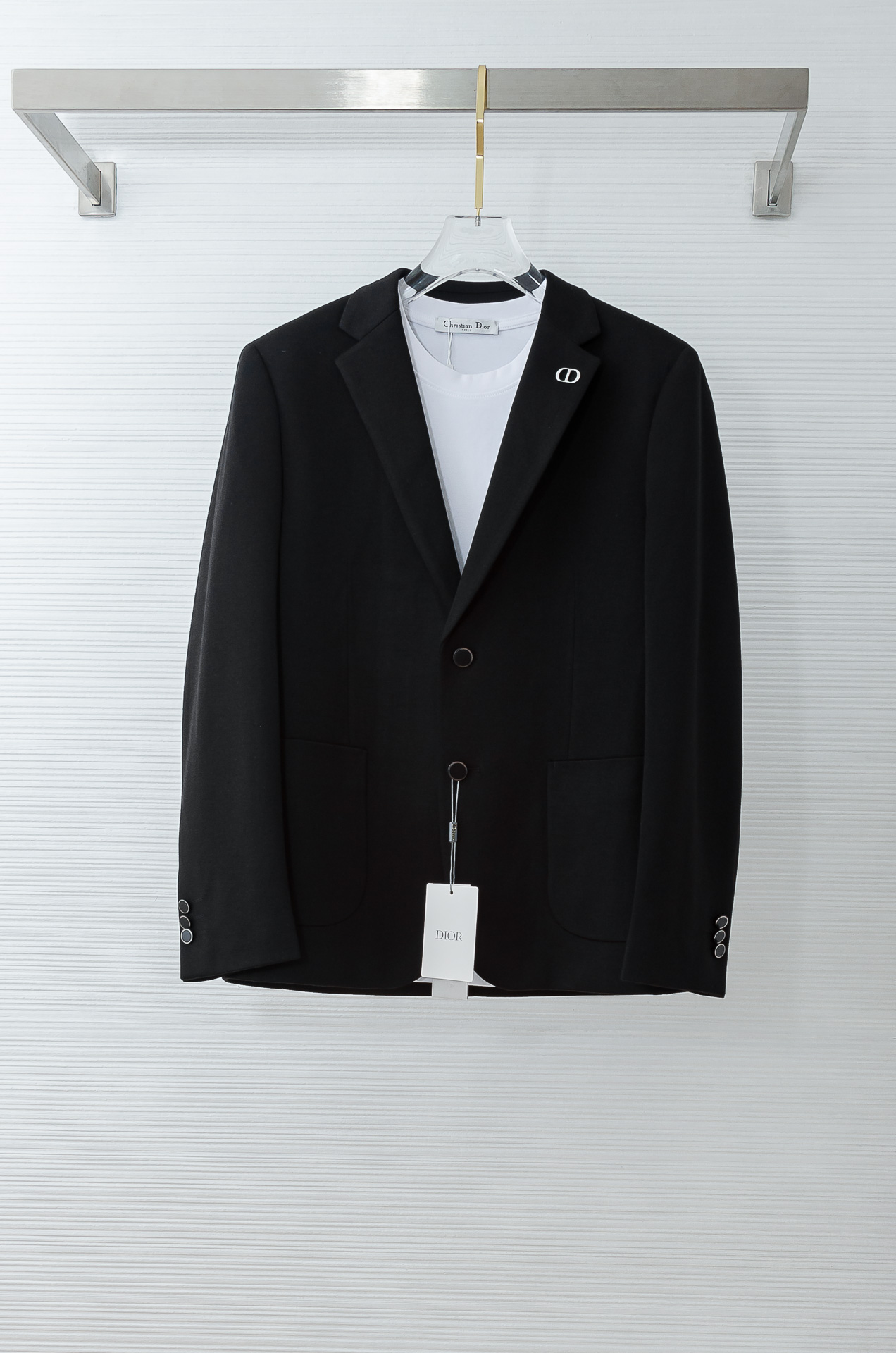 Dior迪奥2026FW羊毛混纺胸标点缀男士商务休闲西服#舒适有弹力，区别于普通的西装面料，这个是含羊毛