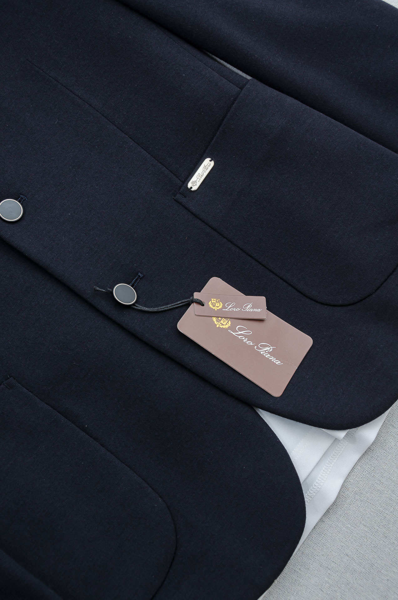 🌾Loro*Piana / lP🆕 1936FW最新羊毛混纺胸标点缀男士商务休闲西服#舒适有弹力，区别于