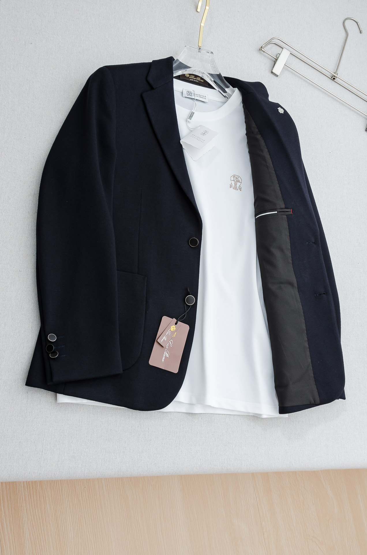 🌾Loro*Piana / lP🆕 1936FW最新羊毛混纺胸标点缀男士商务休闲西服#舒适有弹力，区别于