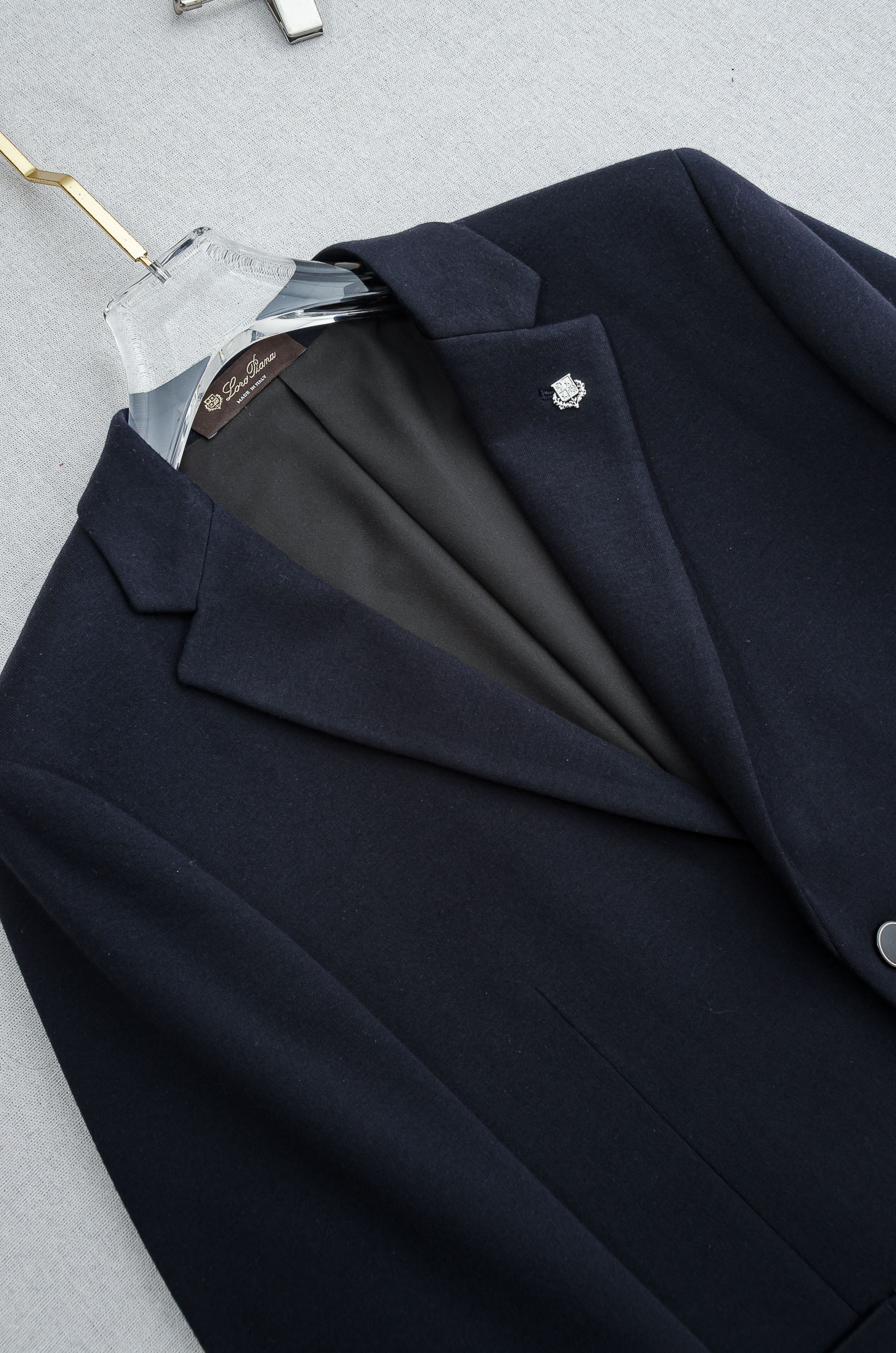 🌾Loro*Piana / lP🆕 1936FW最新羊毛混纺胸标点缀男士商务休闲西服#舒适有弹力，区别于