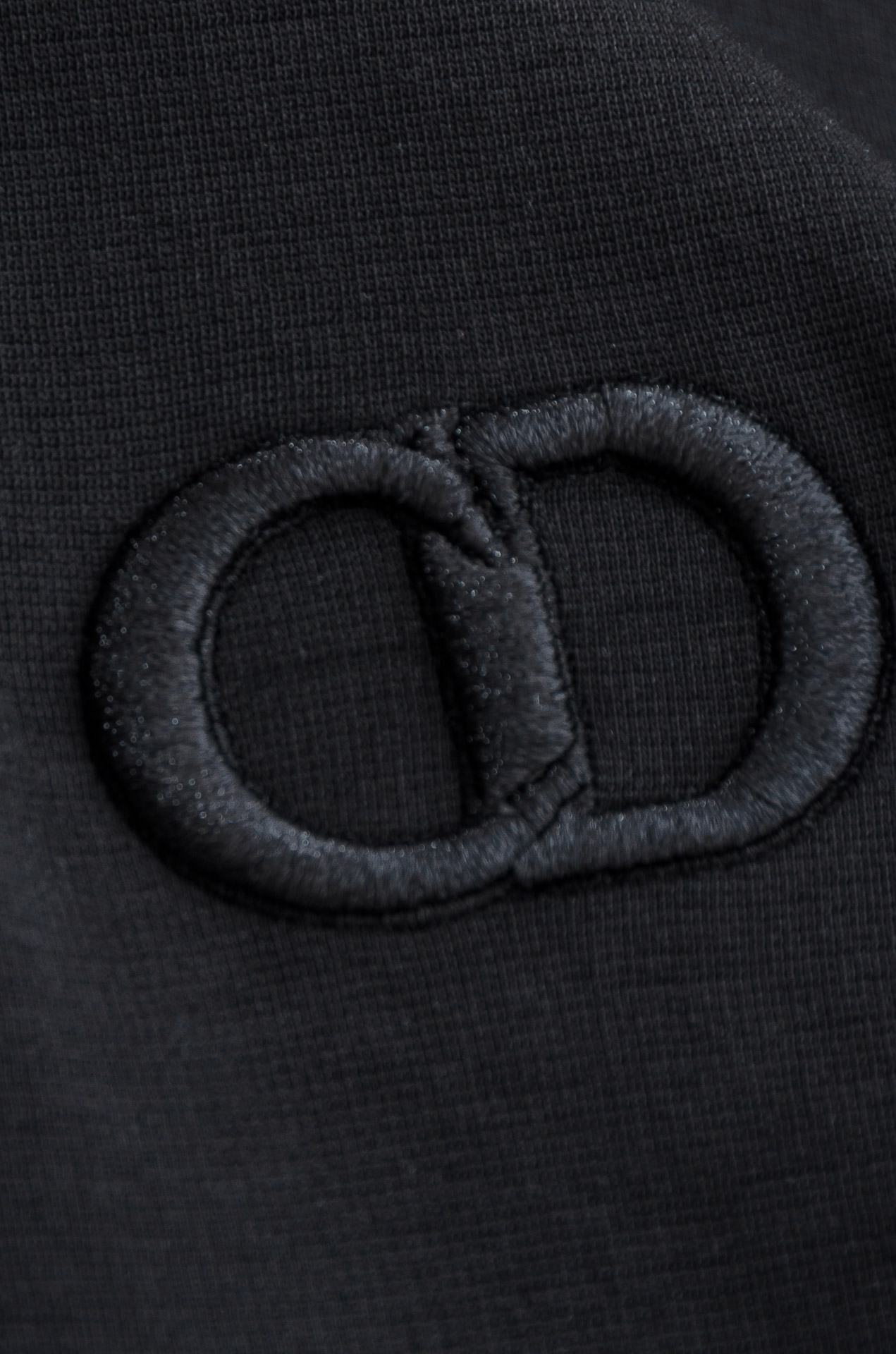 🌾 Dior迪奥 2026ss春夏新品 ，男士商务休闲纯色圆领短袖T桖衫#面料属性皆为上乘，网眼结构细腻