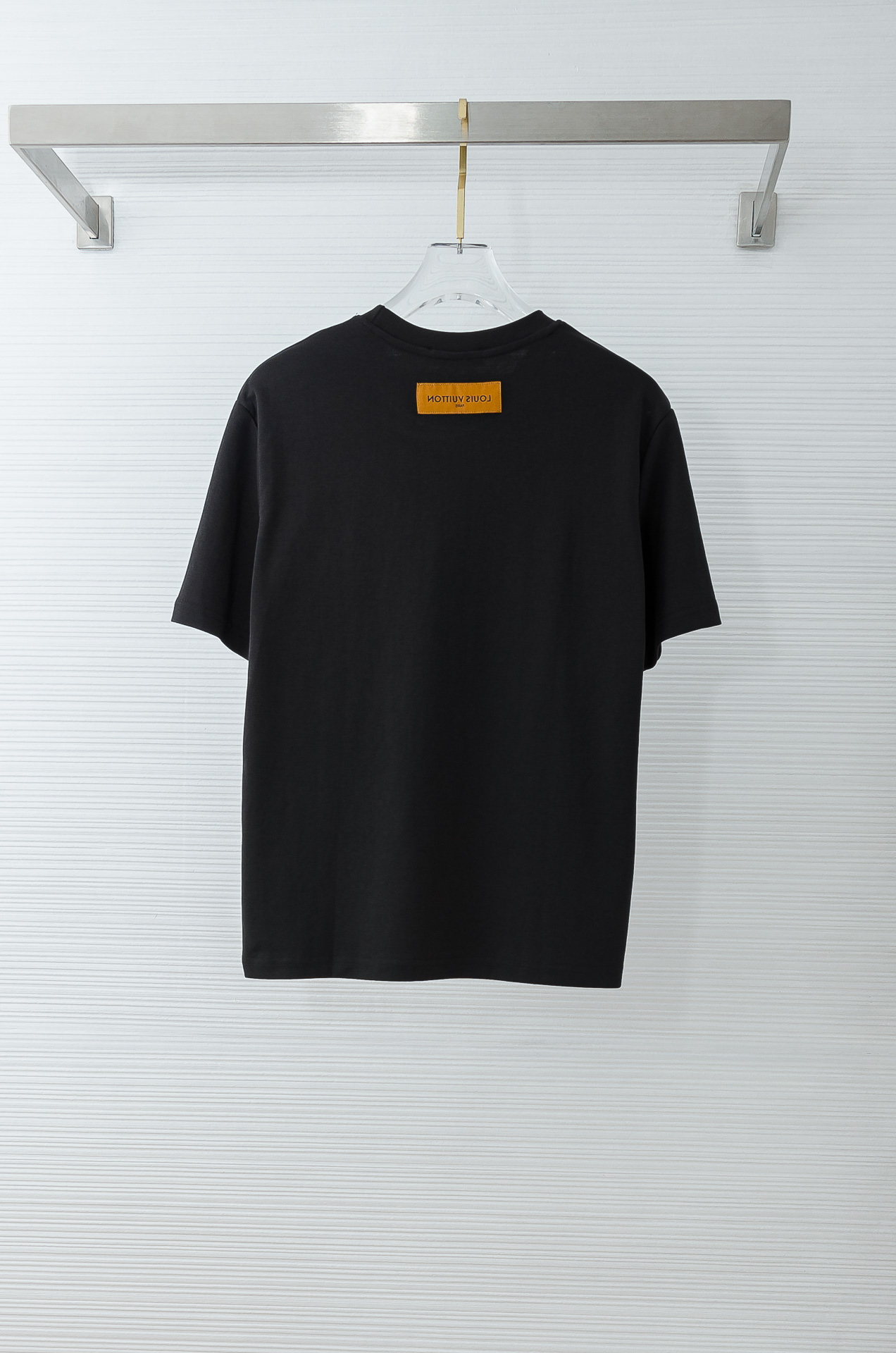 🌾 LV 2026ss春夏新品 ，男士休闲纯色圆领短袖T桖衫#面料属性皆为上乘，网眼结构细腻自然，经过水