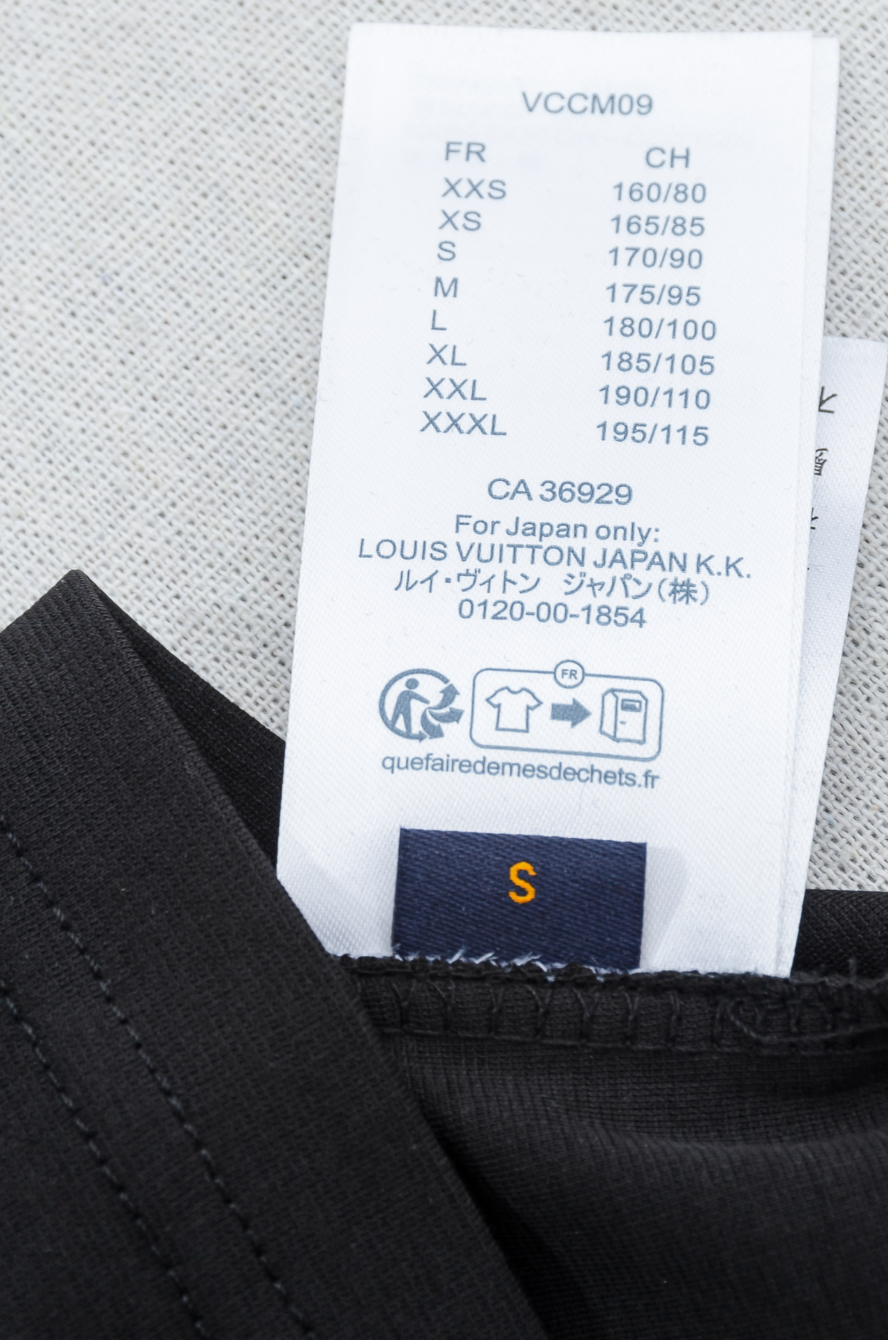 🌾 LV 2026ss春夏新品 ，男士休闲纯色圆领短袖T桖衫#面料属性皆为上乘，网眼结构细腻自然，经过水