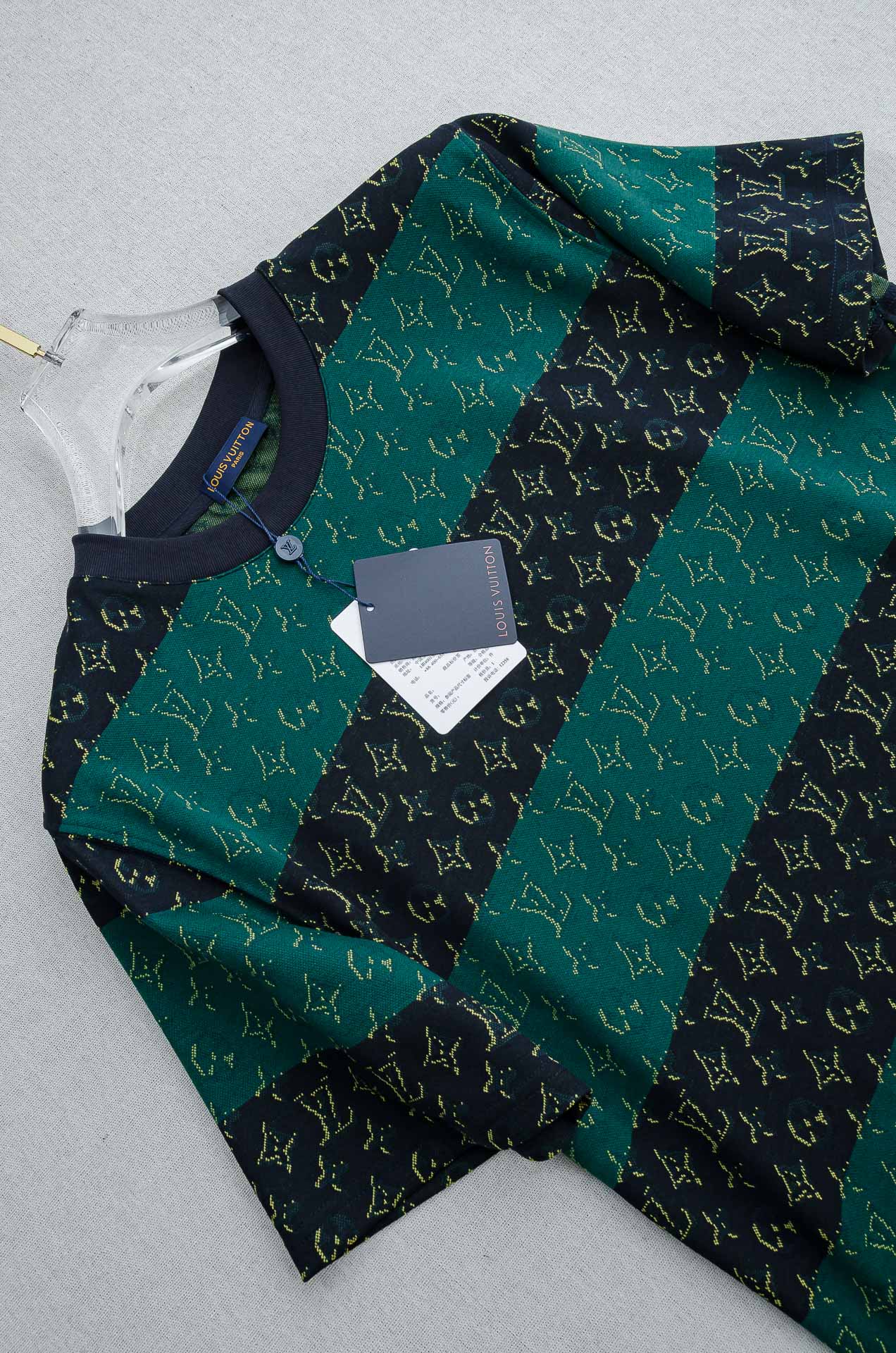 🌾 LOUIS VUITTON SS26 圆领短袖印花图案T恤 #本款短袖圆领衫以全幅 Monogram