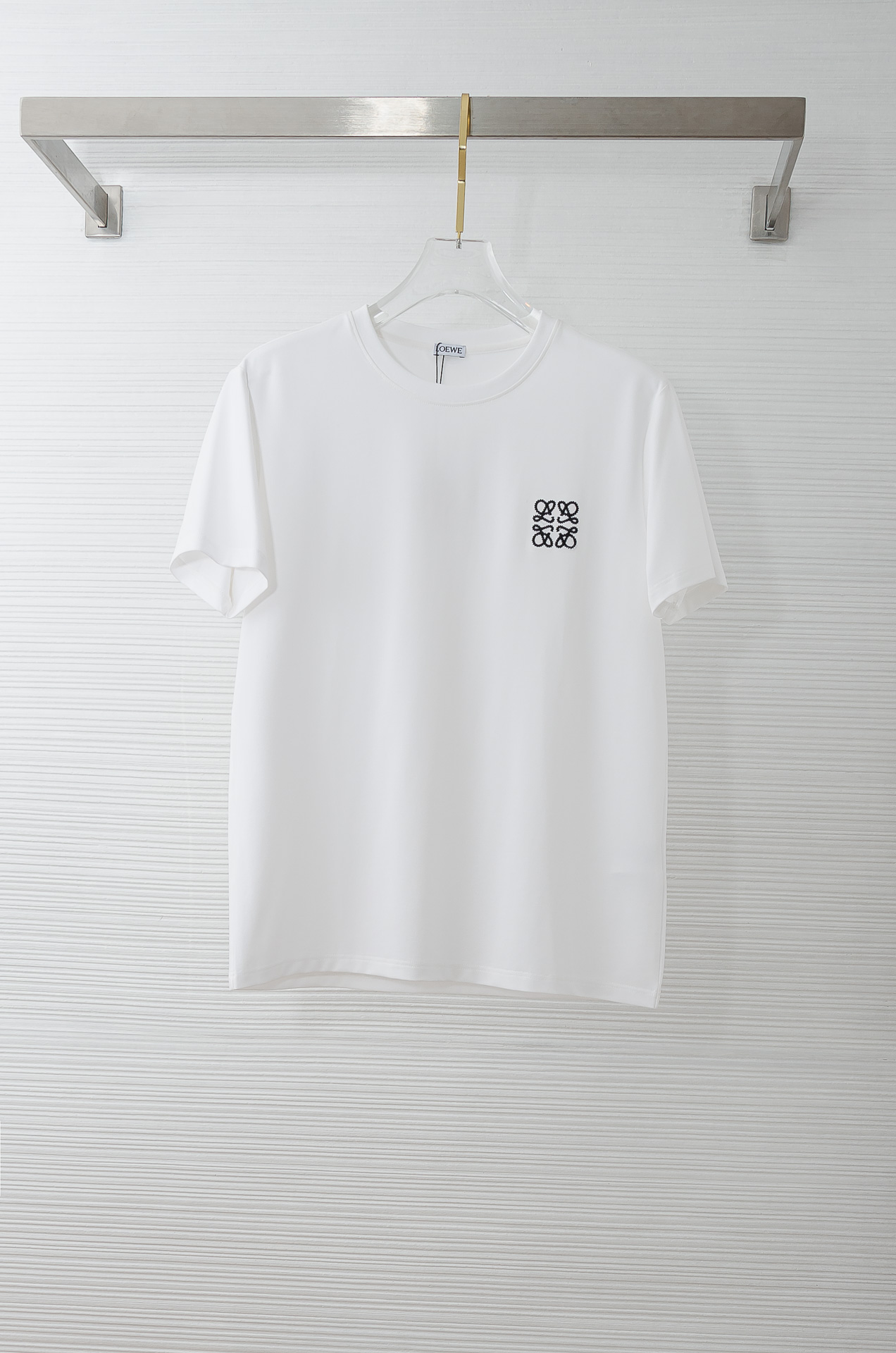 🌾 LOEWE罗意威 2026ss春夏新品 ，男士商务休闲纯色圆领短袖T桖衫#面料属性皆为上乘，网眼结构