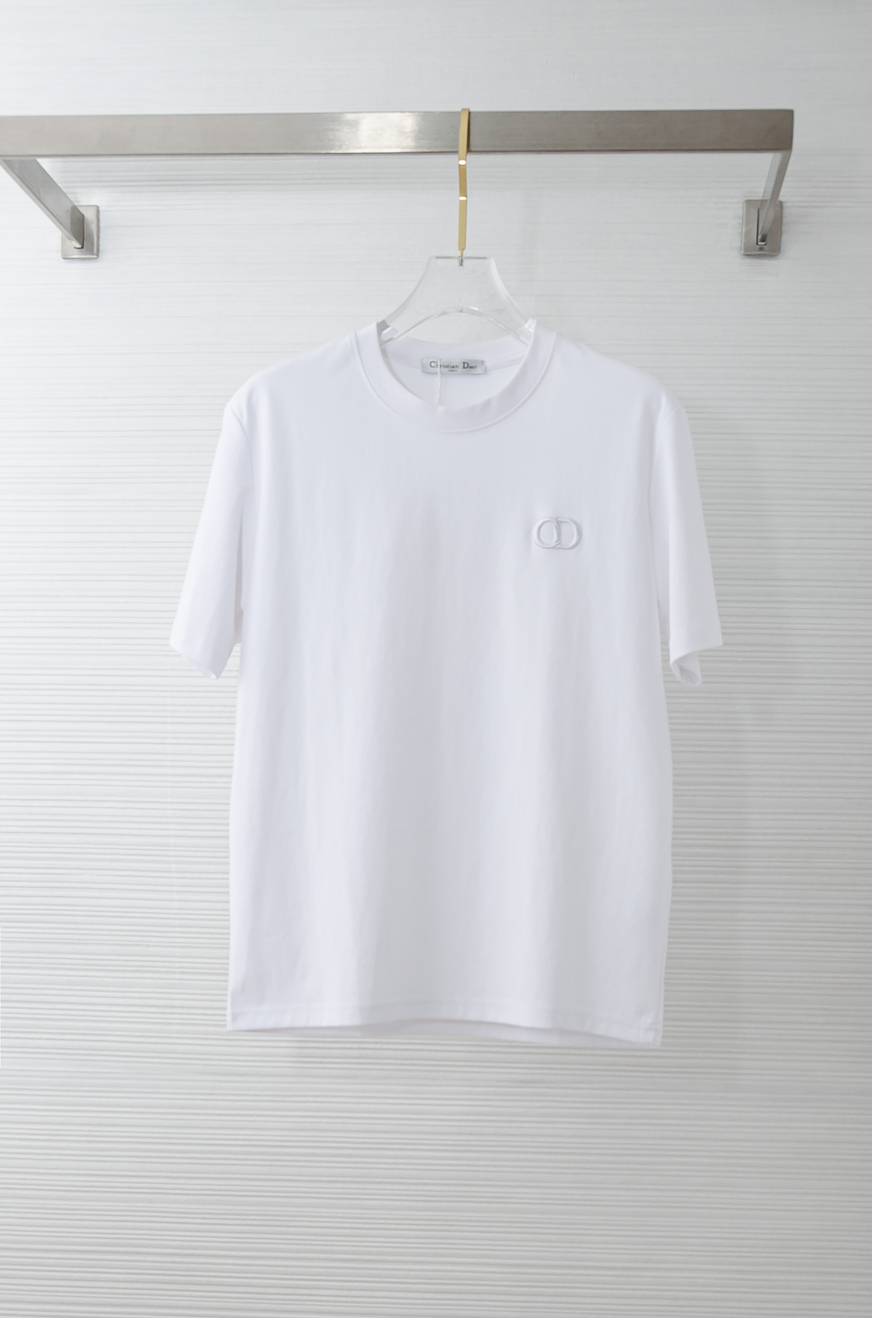 🌾 Dior迪奥 2026ss春夏新品 ，男士商务休闲纯色圆领短袖T桖衫#面料属性皆为上乘，网眼结构细腻