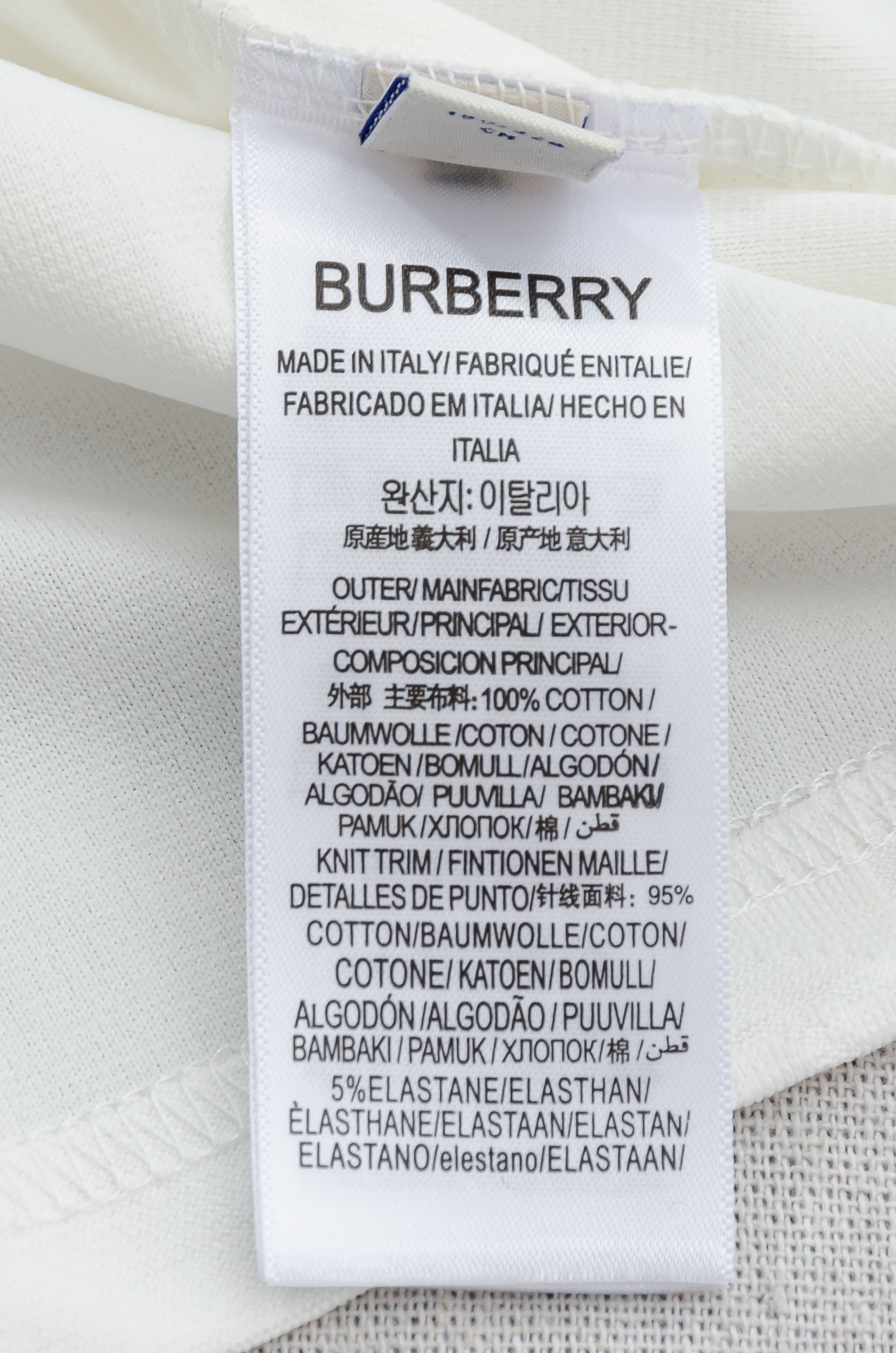 BURBERRY 巴宝莉2026ss最新全身暗纹提花logo定制面料皆为上乘，网眼结构细腻自然，经过水洗