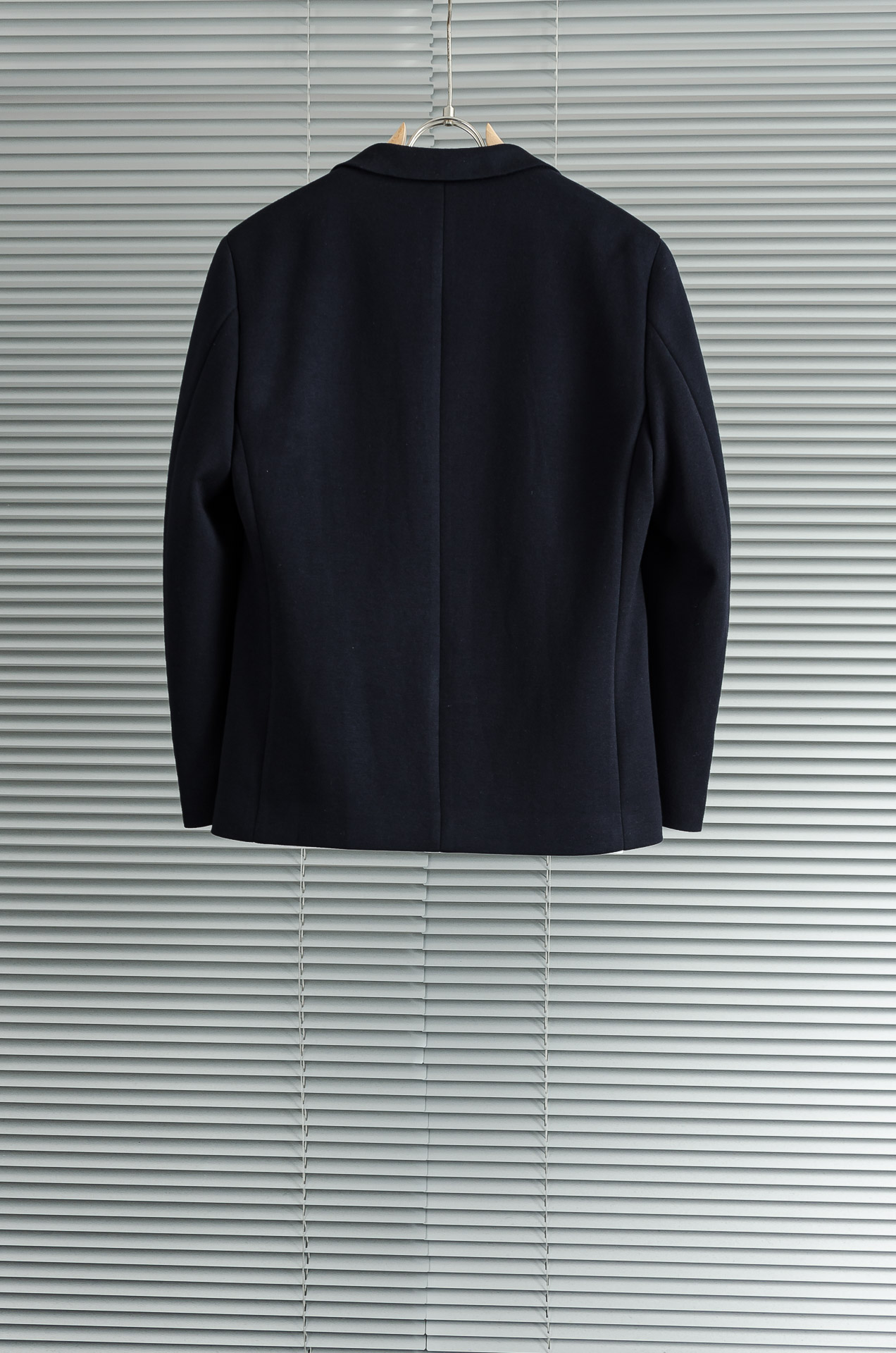 Dior迪奥2026FW最新羊毛混纺胸标点缀男士商务休闲西服#舒适有弹力，区别于普通的西装面料，这个是含