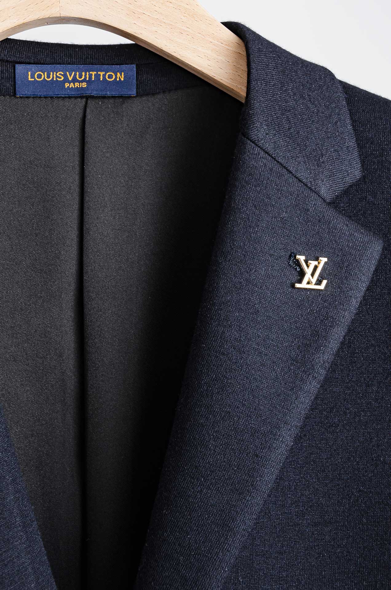 ☀️☀️LV 2026ss 羊毛混纺胸标点缀男士商务休闲西服#舒适有弹力，区别于普通的西装面料，这个是含