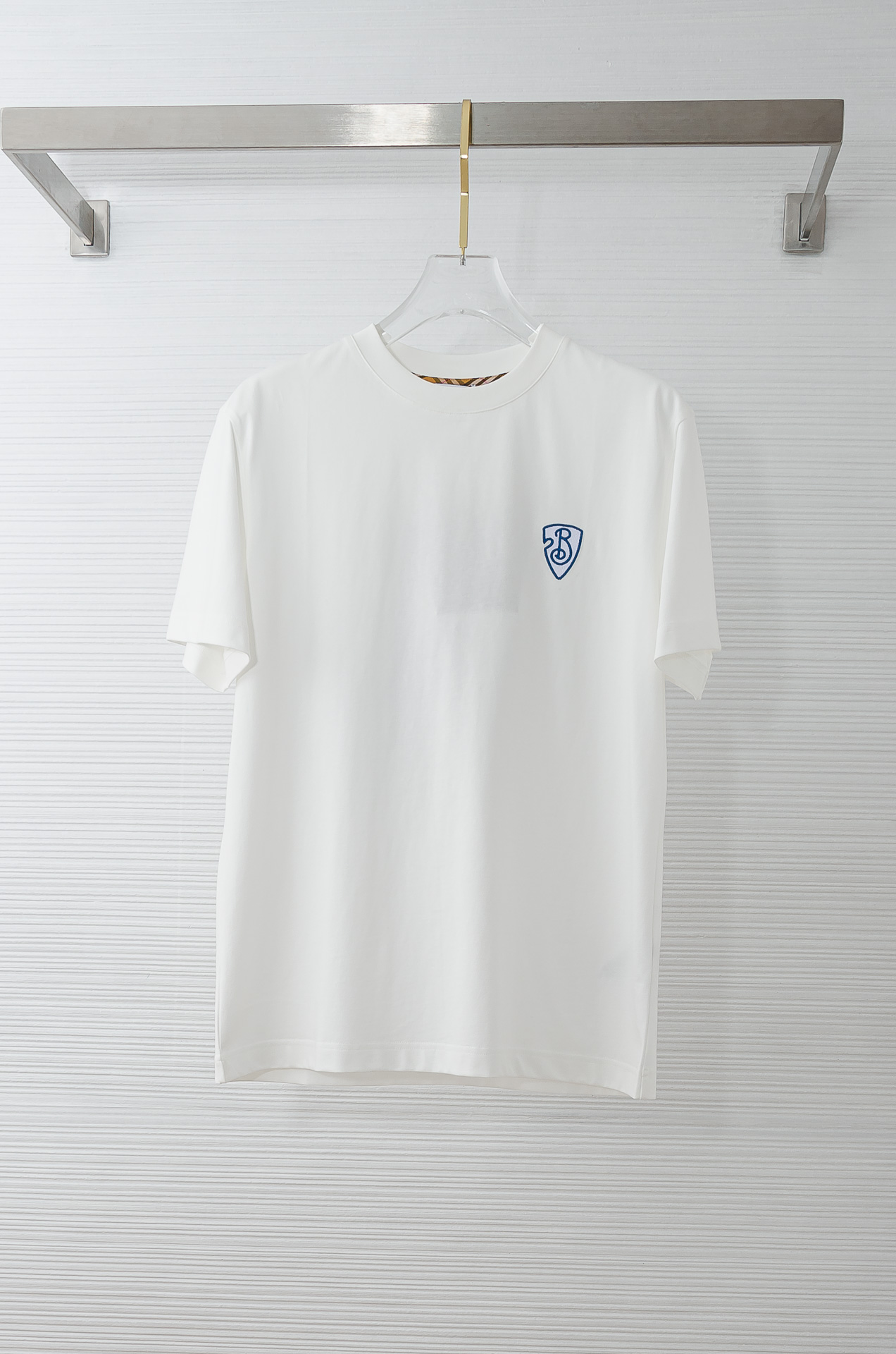 Burbe*rry巴宝*莉2026SS时尚潮人必备男士休闲圆领短袖T恤衫#设计理念潮流前卫与尚可持续，选