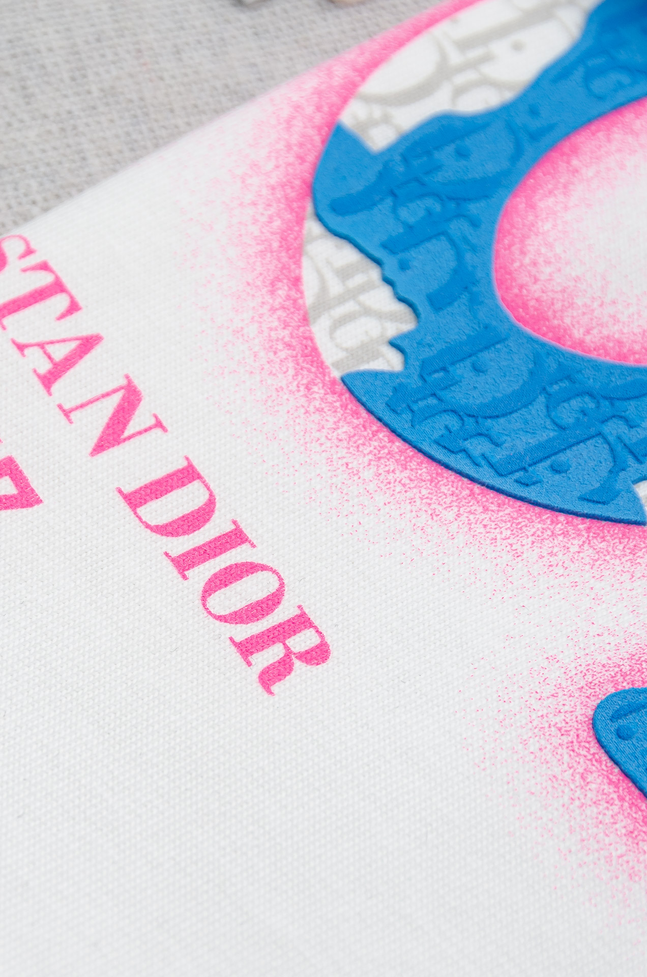 🌾 Dior迪奥2026SS时尚潮人必备男士休闲圆领短袖T恤衫#设计理念潮流前卫与尚可持续，前幅印花更加