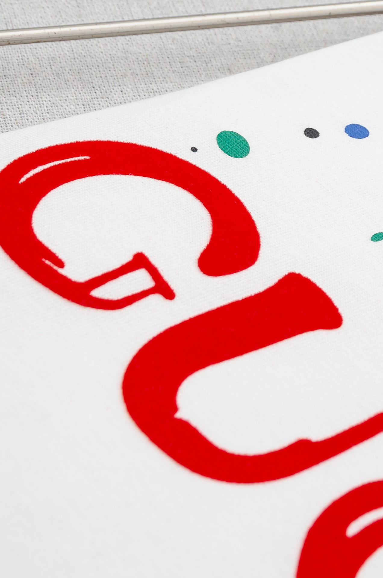 GUC*CI古驰2026SS时尚潮人必备男士休闲圆领短袖T恤衫#设计理念潮流前卫与尚可持续。此款圆领T恤