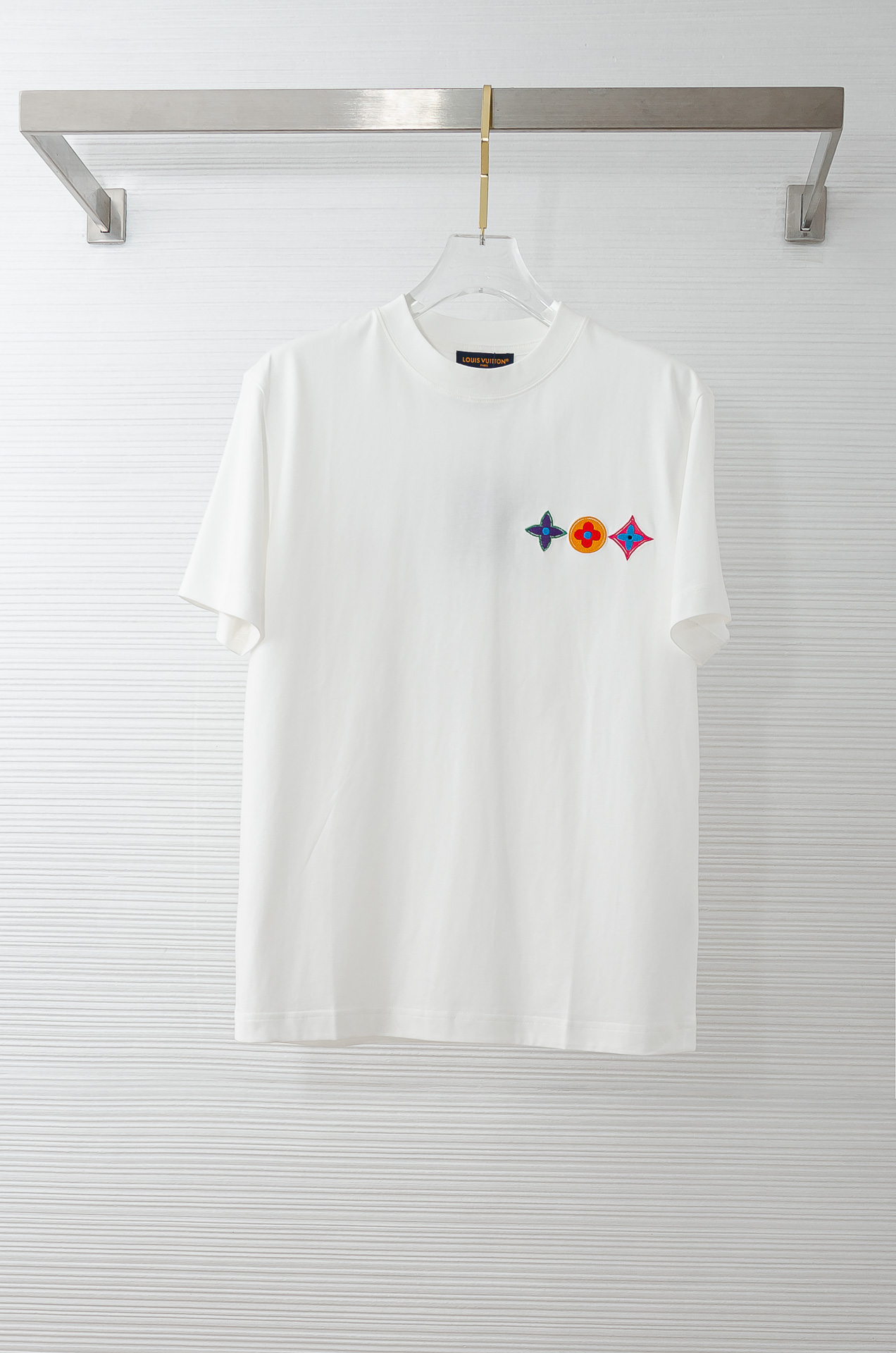 LV 2026SS时尚潮人必备男士休闲圆领短袖T恤衫#设计理念潮流前卫与尚可持续，选用客供进口100%棉