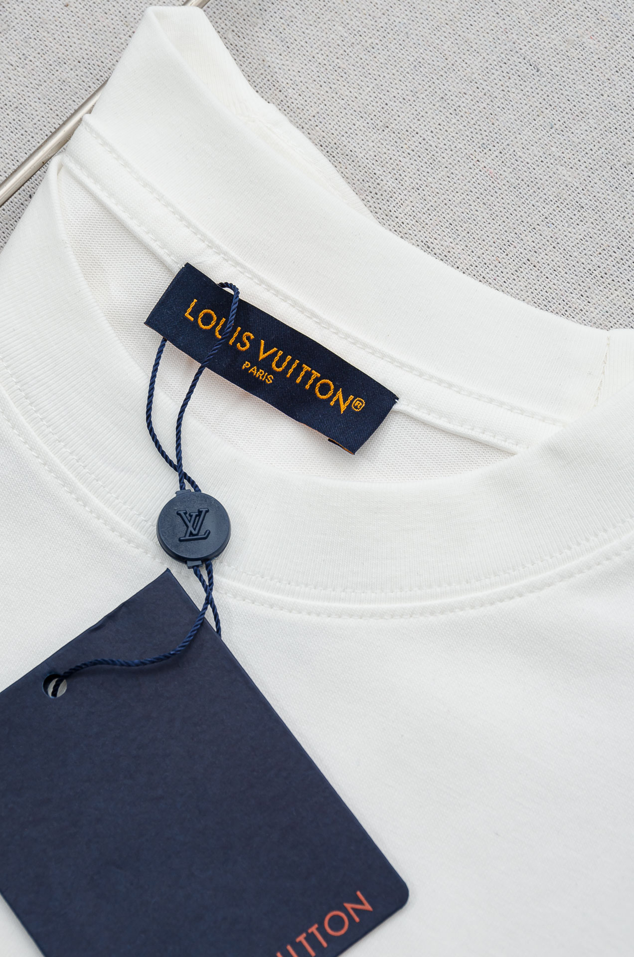 LV 2026SS时尚潮人必备男士休闲圆领短袖T恤衫#设计理念潮流前卫与尚可持续，选用客供进口100%棉