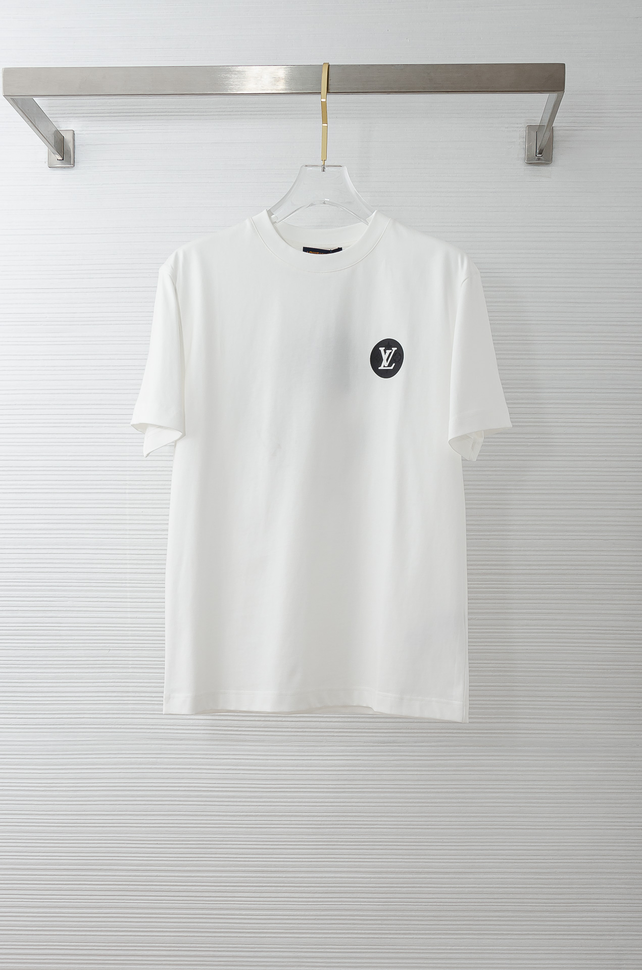 LV 2026SS时尚潮人必备男士休闲圆领短袖T恤衫#设计理念潮流前卫与尚可持续，选用客供进口100%棉