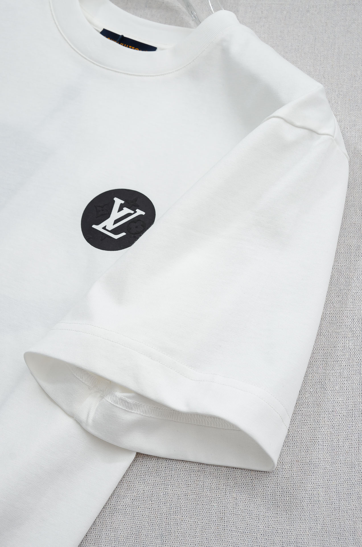 LV 2026SS时尚潮人必备男士休闲圆领短袖T恤衫#设计理念潮流前卫与尚可持续，选用客供进口100%棉