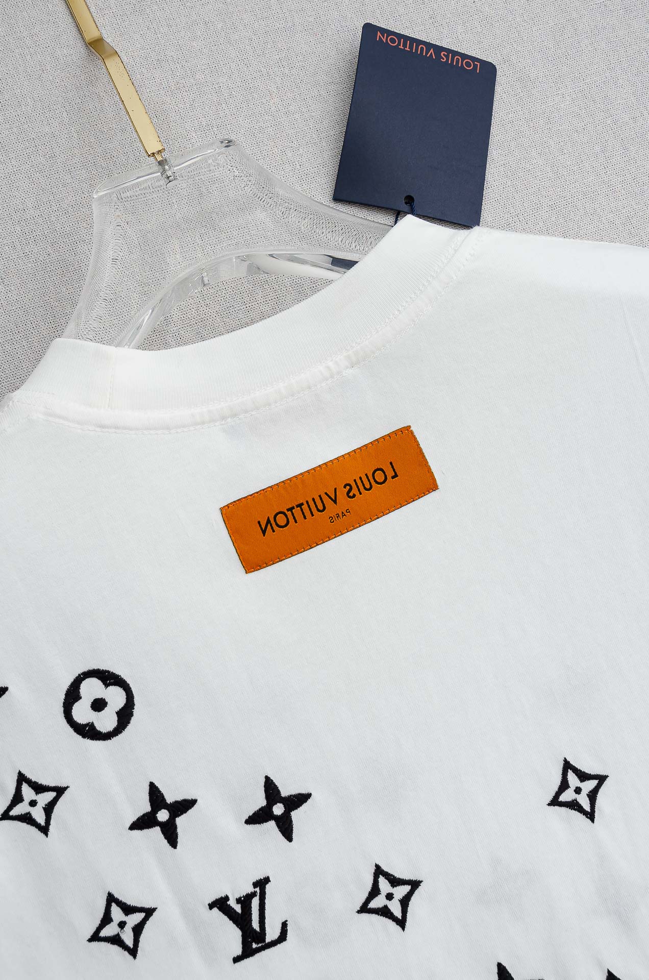 LV 2026SS时尚潮人必备男士休闲圆领短袖T恤衫#设计理念潮流前卫与尚可持续，选用客供进口100%棉