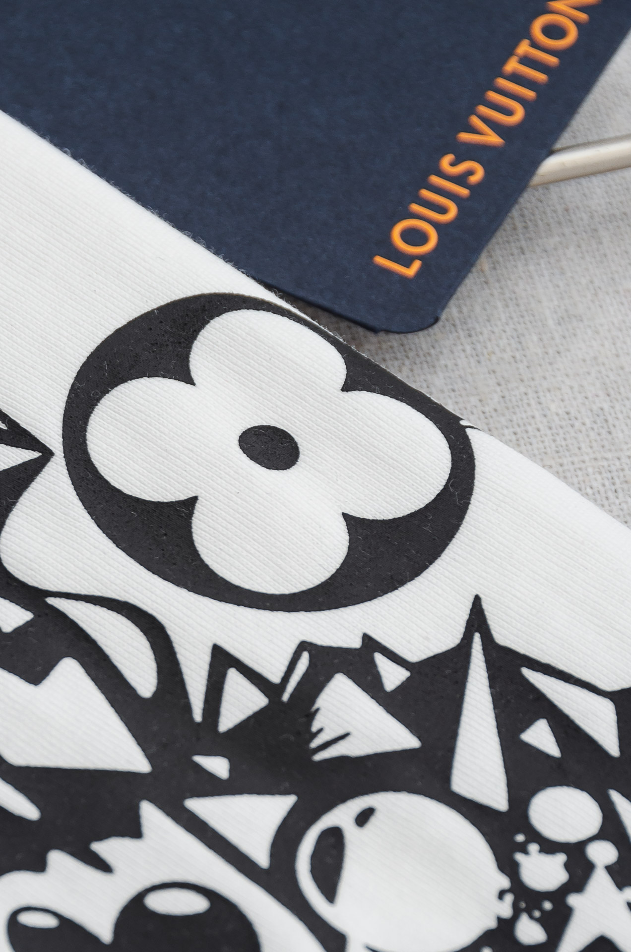 LV 2026SS时尚潮人必备男士休闲圆领短袖T恤衫#设计理念潮流前卫与尚可持续，选用客供进口100%棉