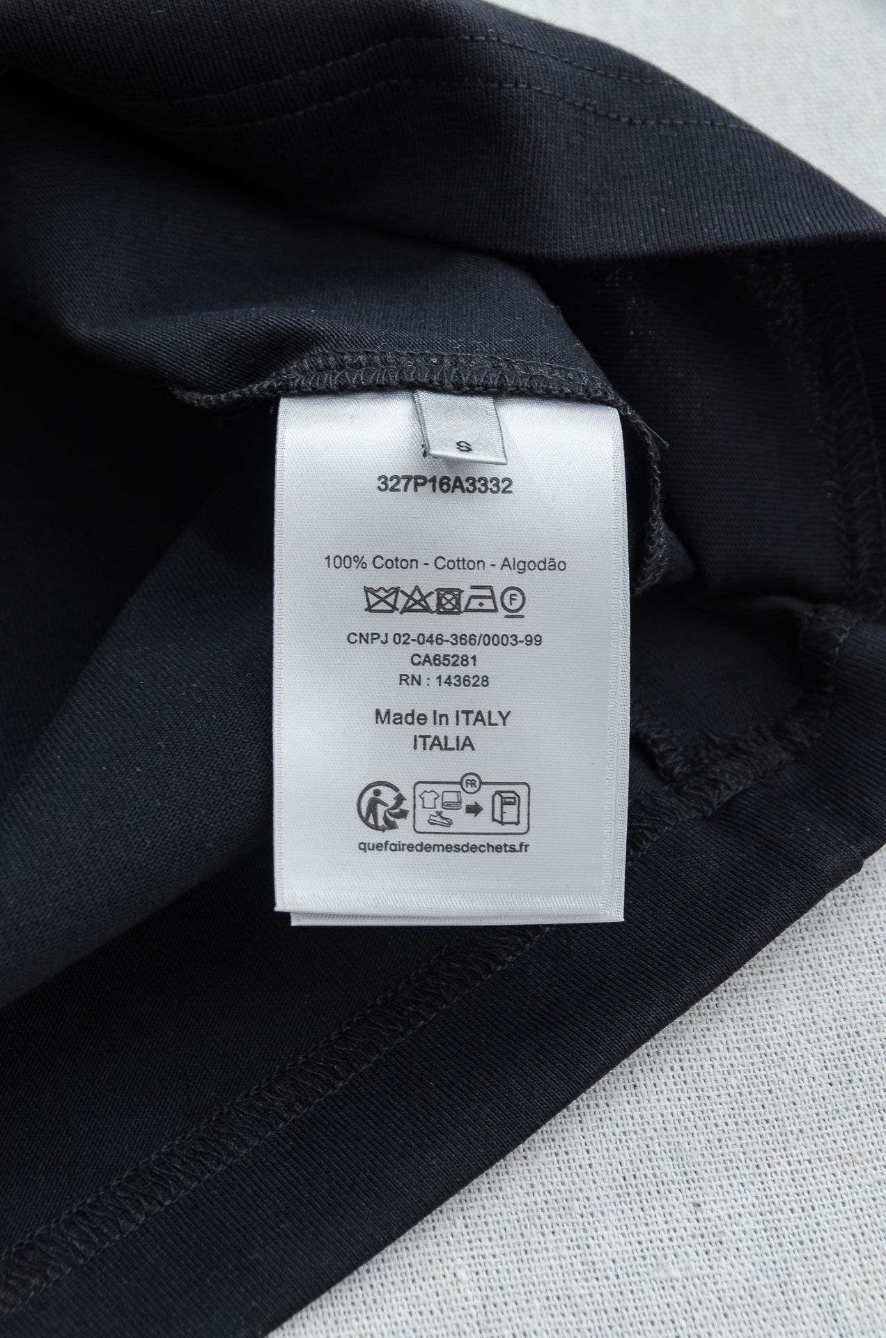 🌾 Dior迪奥2026SS时尚潮人必备男士休闲圆领短袖T恤衫#设计理念潮流前卫与尚可持续，前幅刺绣工艺