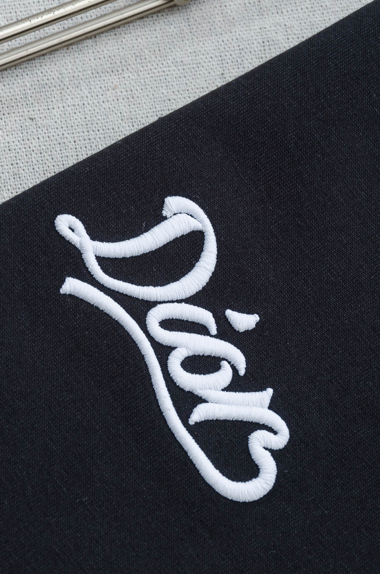 🌾 Dior迪奥2026SS时尚潮人必备男士休闲圆领短袖T恤衫#设计理念潮流前卫与尚可持续，前幅刺绣工艺