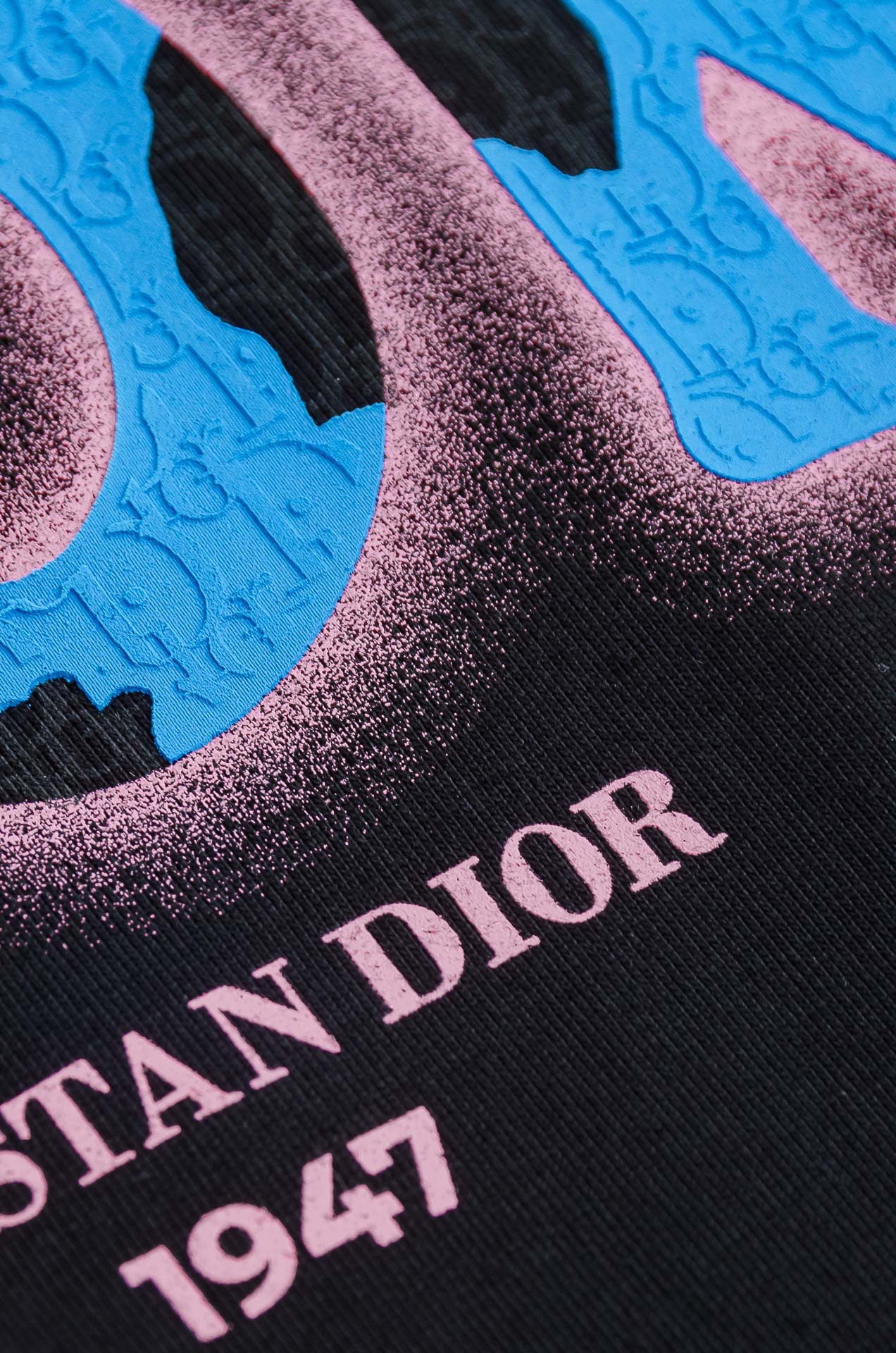 🌾 Dior迪奥2026SS时尚潮人必备男士休闲圆领短袖T恤衫#设计理念潮流前卫与尚可持续，前幅印花更加