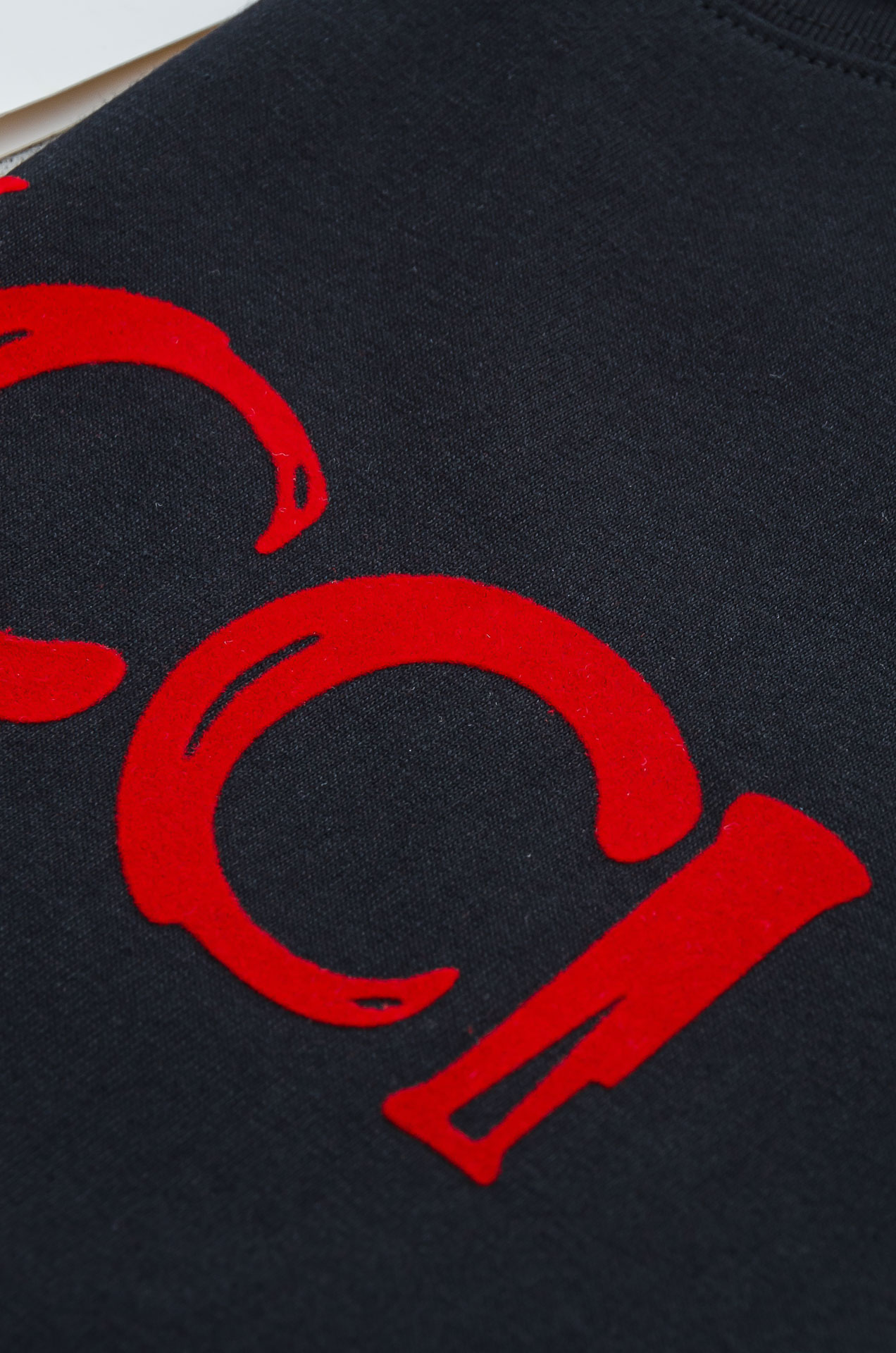 🌾 GUC*CI古驰2026SS时尚潮人必备男士休闲圆领短袖T恤衫#设计理念潮流前卫与尚可持续。此款圆领