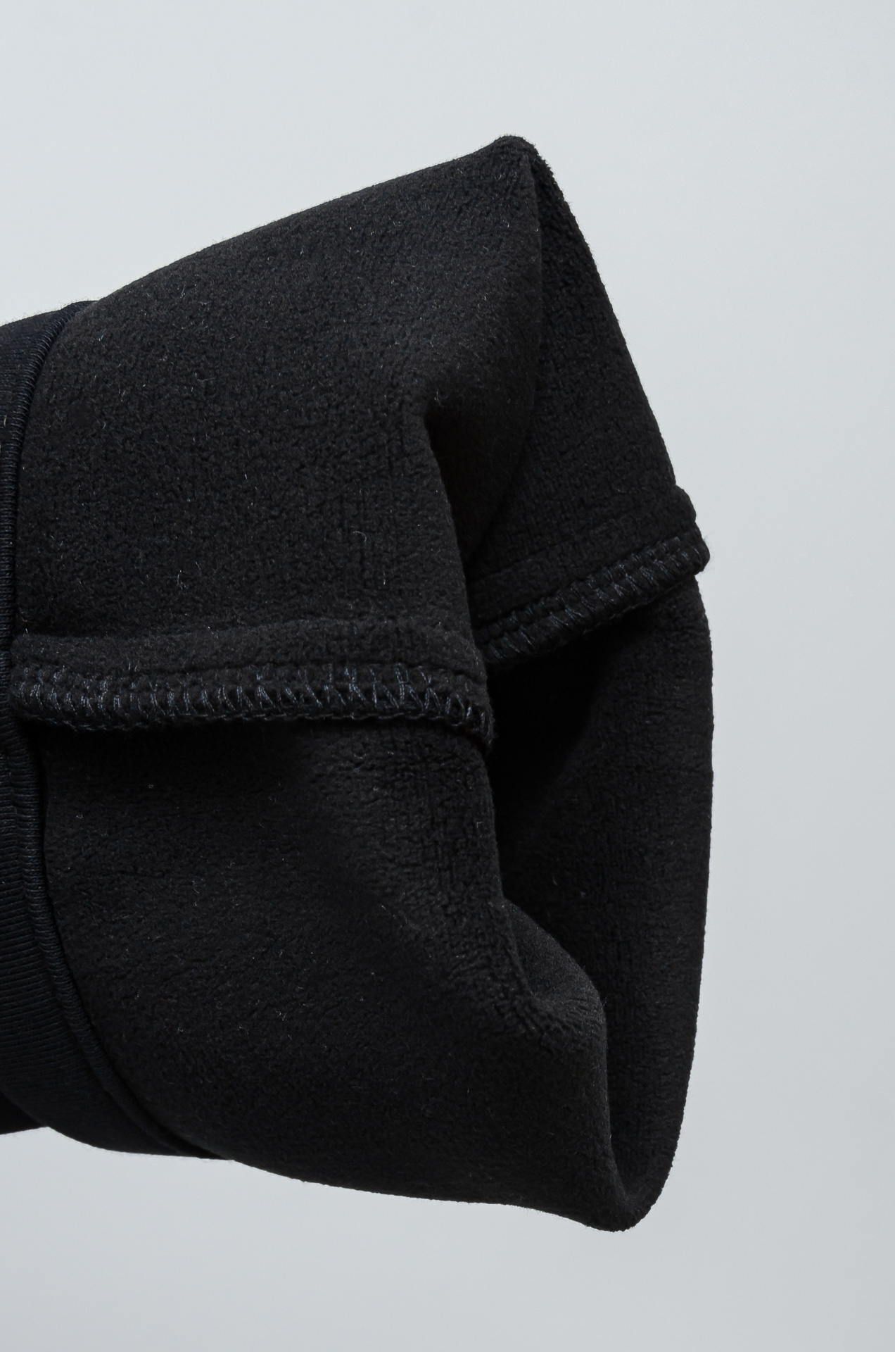 ☀️☀️MONC*LER 蒙口2026FW秋冬新款加绒休闲卫裤# 舒柔加绒加厚面料，一件都能抵御严寒雨雪