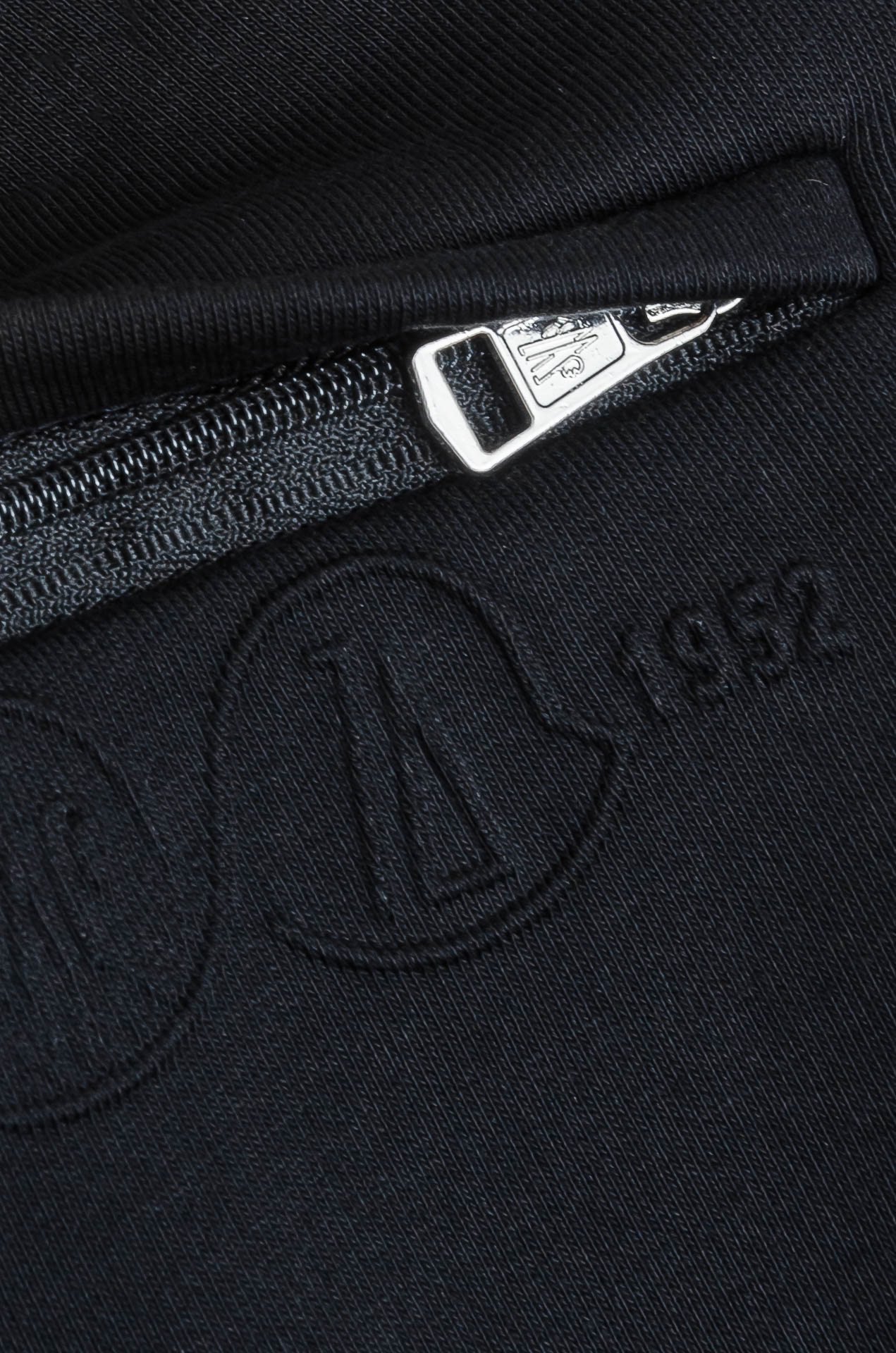 ☀️☀️MONC*LER 蒙口2026FW秋冬新款加绒休闲卫裤# 舒柔加绒加厚面料，一件都能抵御严寒雨雪