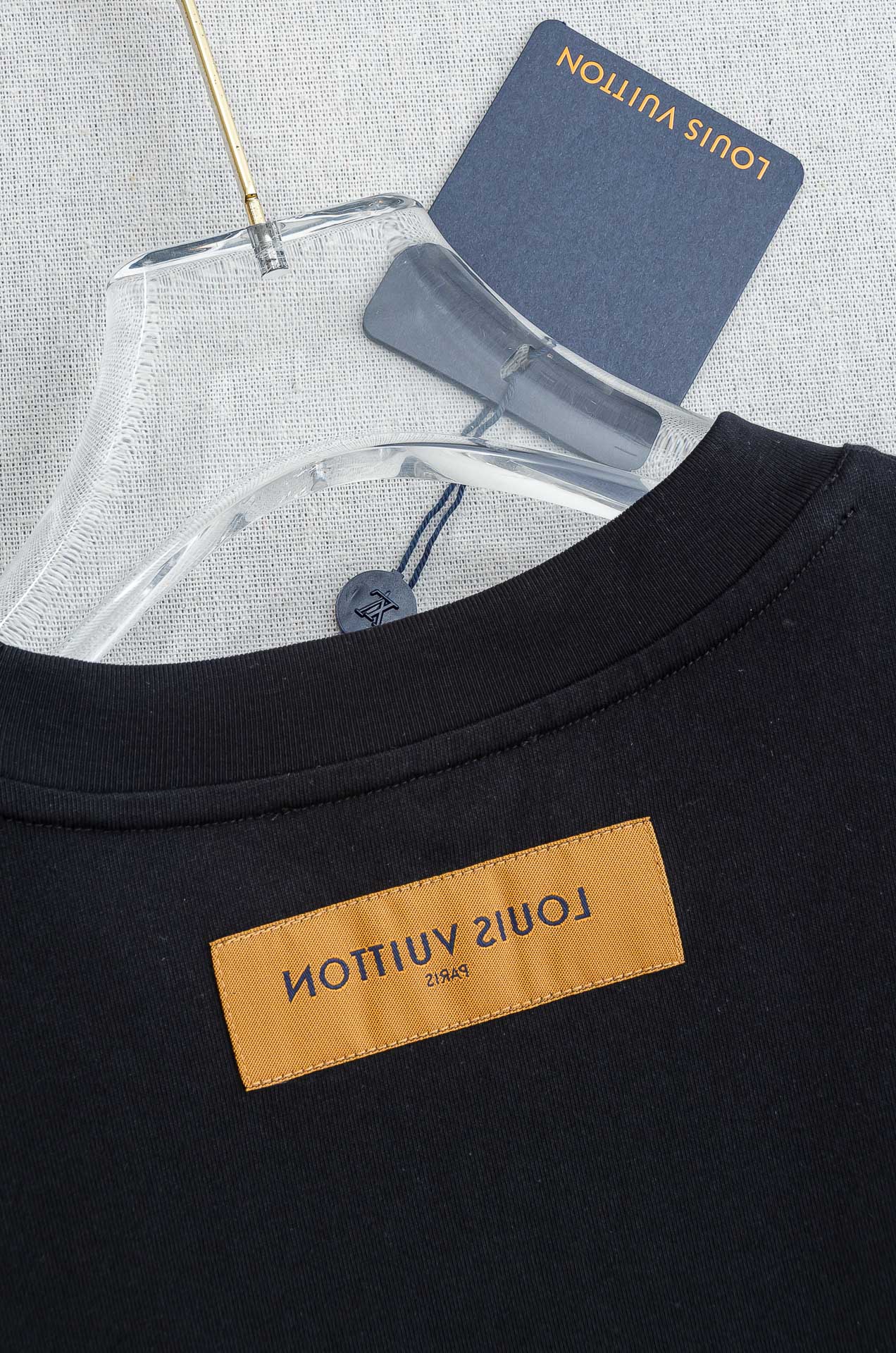 LV 2026SS时尚潮人必备男士休闲圆领短袖T恤衫#设计理念潮流前卫与尚可持续，选用客供进口100%棉