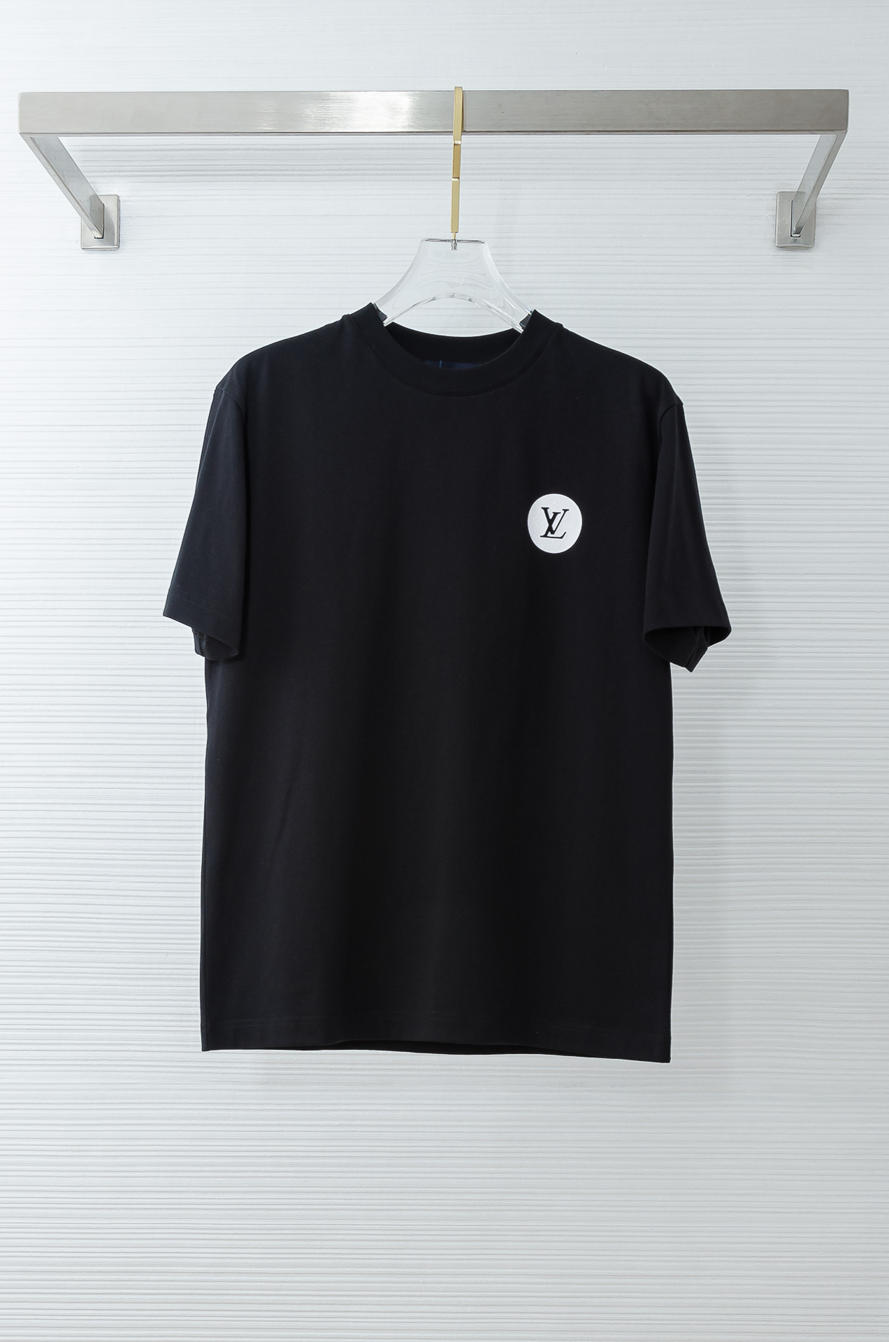 LV 2026SS时尚潮人必备男士休闲圆领短袖T恤衫#设计理念潮流前卫与尚可持续，选用客供进口100%棉