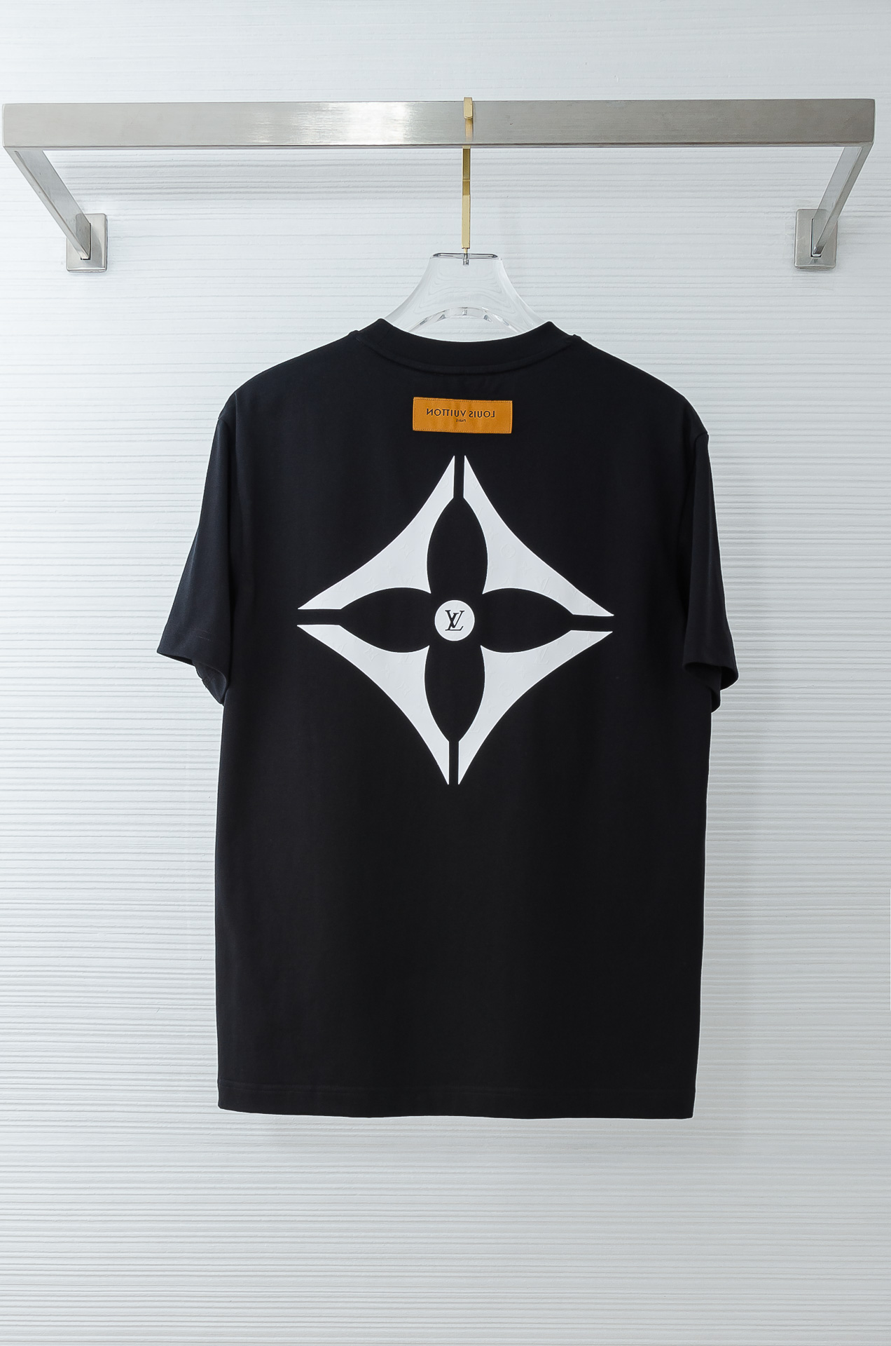 LV 2026SS时尚潮人必备男士休闲圆领短袖T恤衫#设计理念潮流前卫与尚可持续，选用客供进口100%棉
