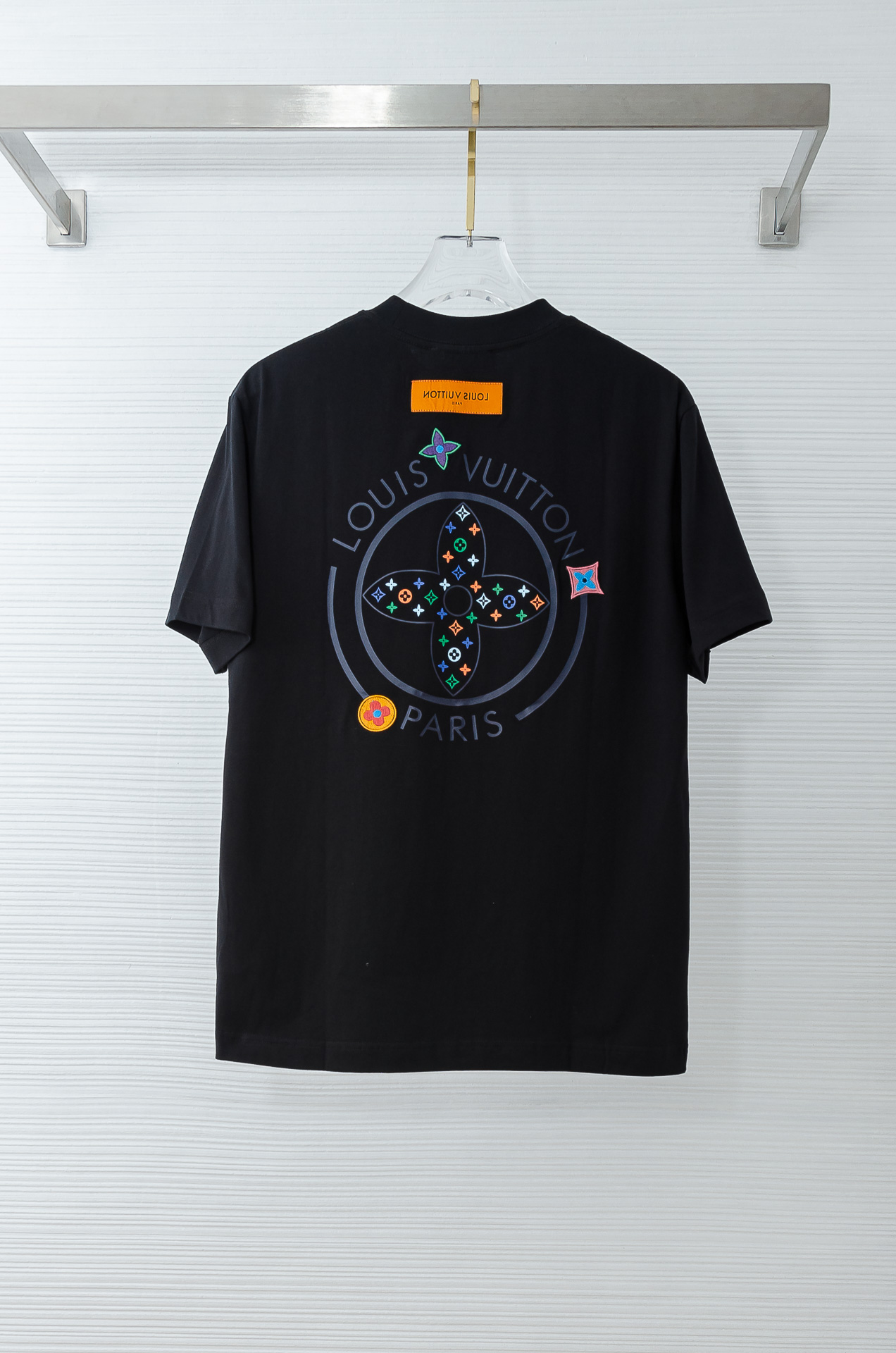 LV 2026SS时尚潮人必备男士休闲圆领短袖T恤衫#设计理念潮流前卫与尚可持续，选用客供进口100%棉