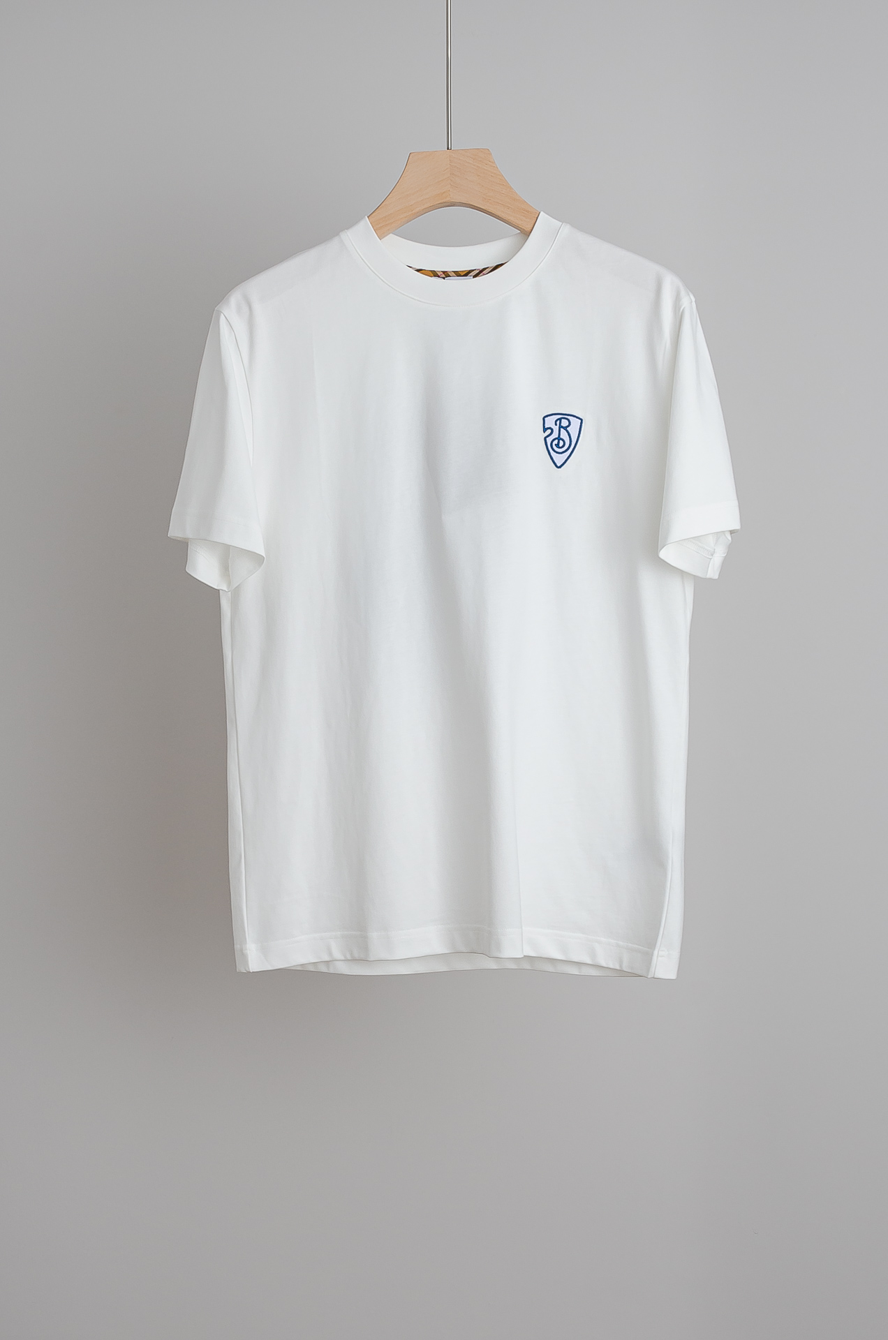 ☀️☀️ Burbe*rry巴宝*莉2026SS时尚潮人必备男士休闲圆领短袖T恤衫#设计理念潮流前卫与尚