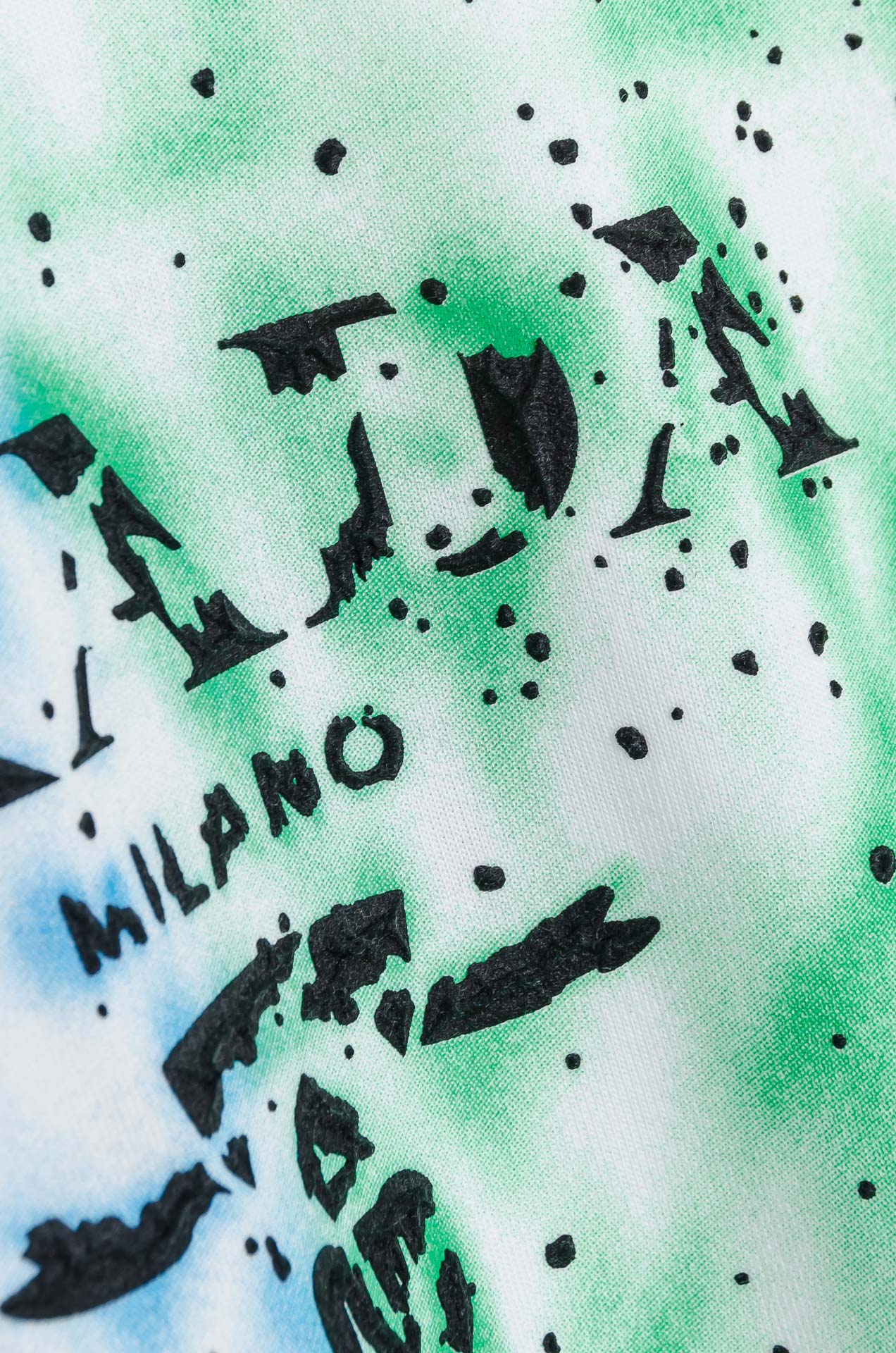 🧨 ☀️☀️PRADA普拉达2026SS时尚潮人必备男士休闲圆领短袖T恤衫#设计理念潮流前卫与尚可持续，