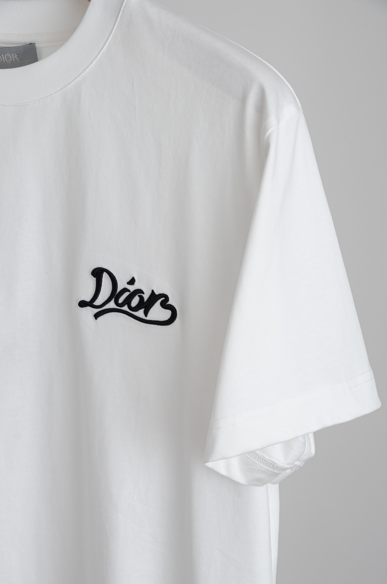 🧨 ☀️☀️Dior迪奥2026SS时尚潮人必备男士休闲圆领短袖T恤衫#设计理念潮流前卫与尚可持续，选用