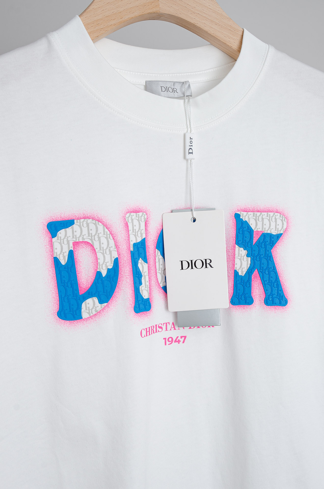 🧨 ☀️☀️Dior迪奥2026SS时尚潮人必备男士休闲圆领短袖T恤衫#设计理念潮流前卫与尚可持续，选用