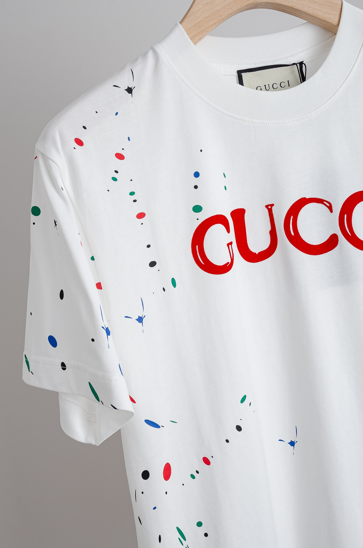 🧨 Gucci古驰2026SS时尚潮人必备男士休闲圆领短袖T恤衫#选用客供进口100%棉成分精织混纺而成