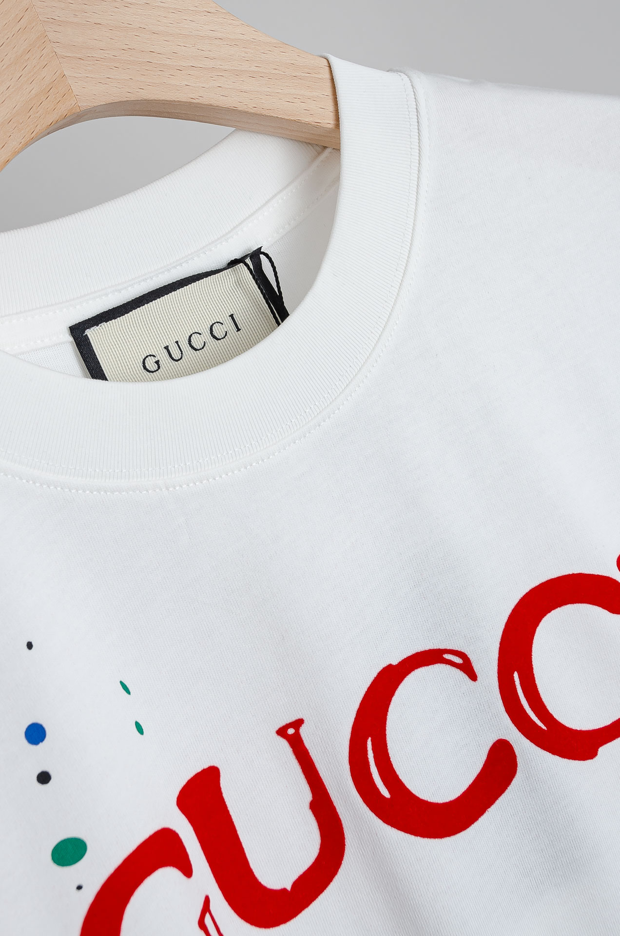 🧨 Gucci古驰2026SS时尚潮人必备男士休闲圆领短袖T恤衫#选用客供进口100%棉成分精织混纺而成