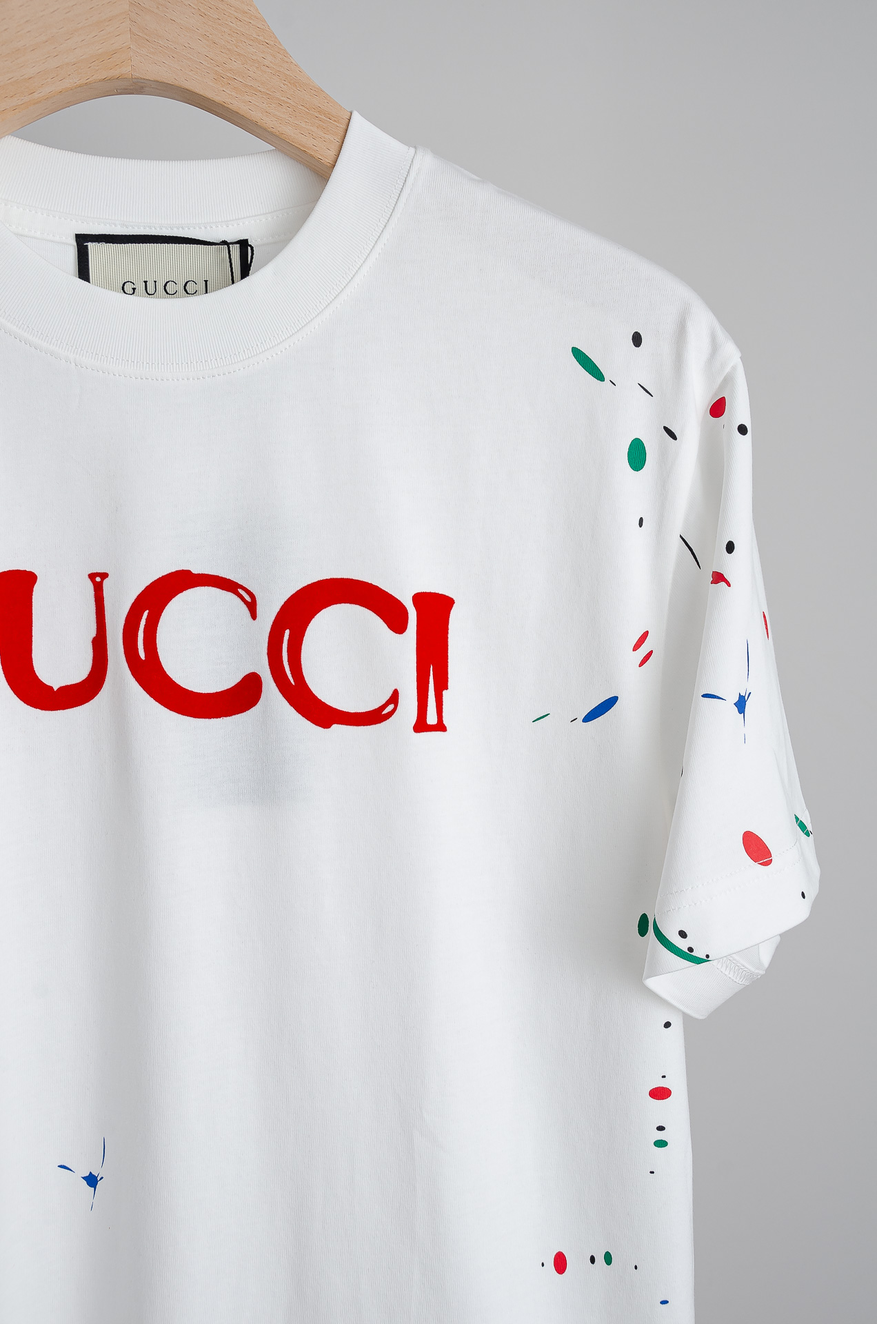 🧨 Gucci古驰2026SS时尚潮人必备男士休闲圆领短袖T恤衫#选用客供进口100%棉成分精织混纺而成