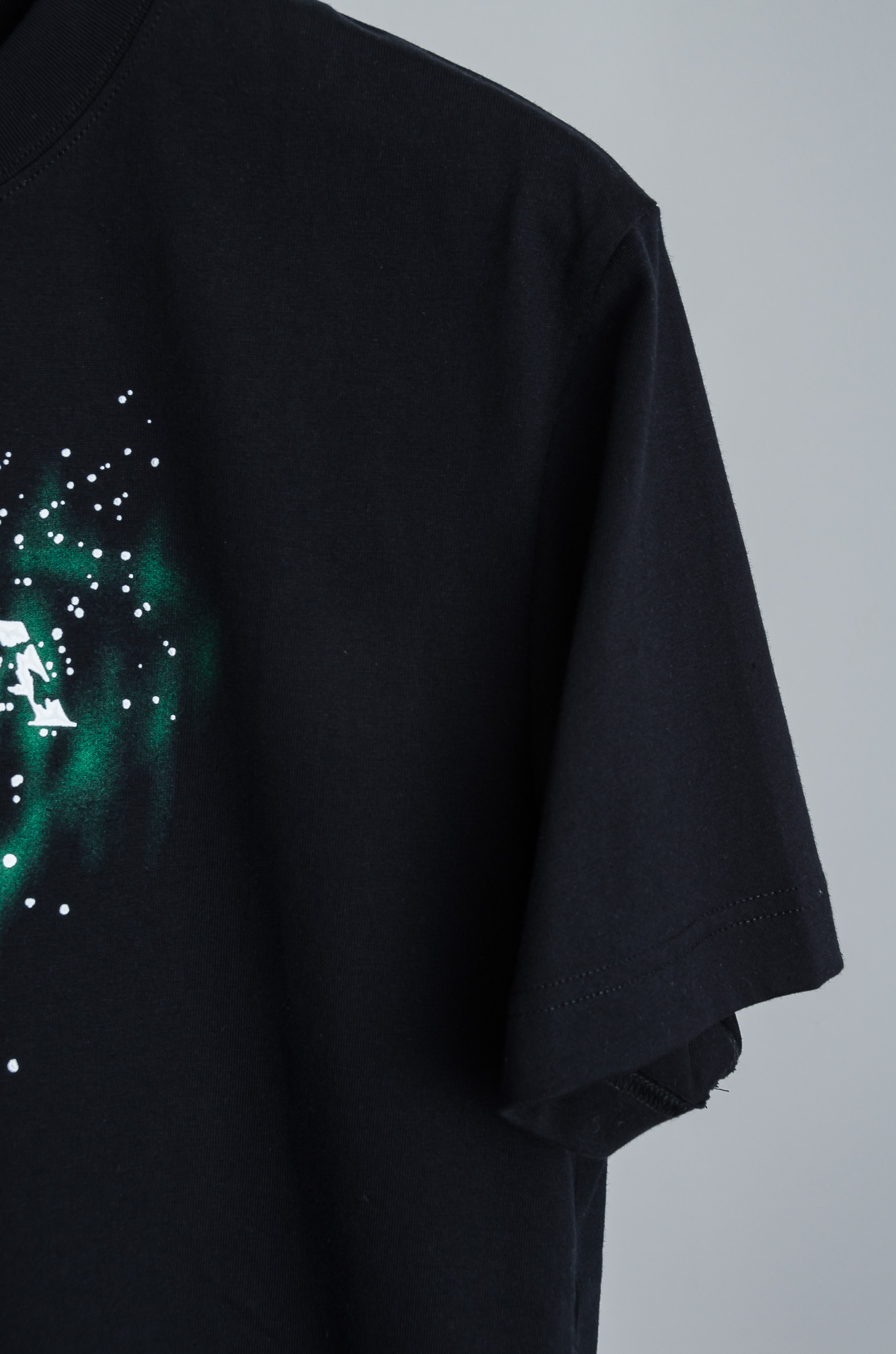 🧨 ☀️☀️PRADA普拉达2026SS时尚潮人必备男士休闲圆领短袖T恤衫#设计理念潮流前卫与尚可持续，