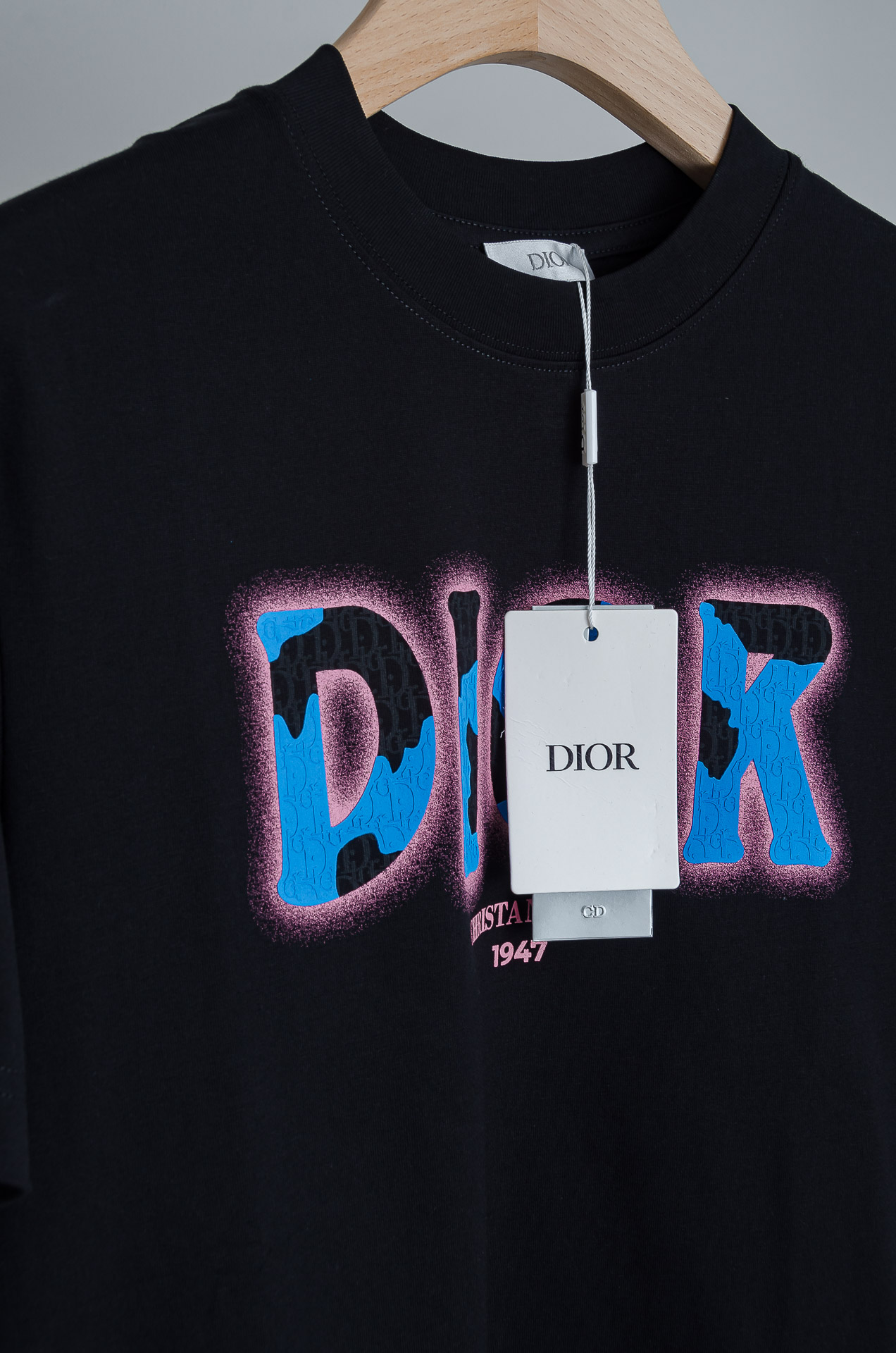 🧨 ☀️☀️Dior迪奥2026SS时尚潮人必备男士休闲圆领短袖T恤衫#设计理念潮流前卫与尚可持续，选用